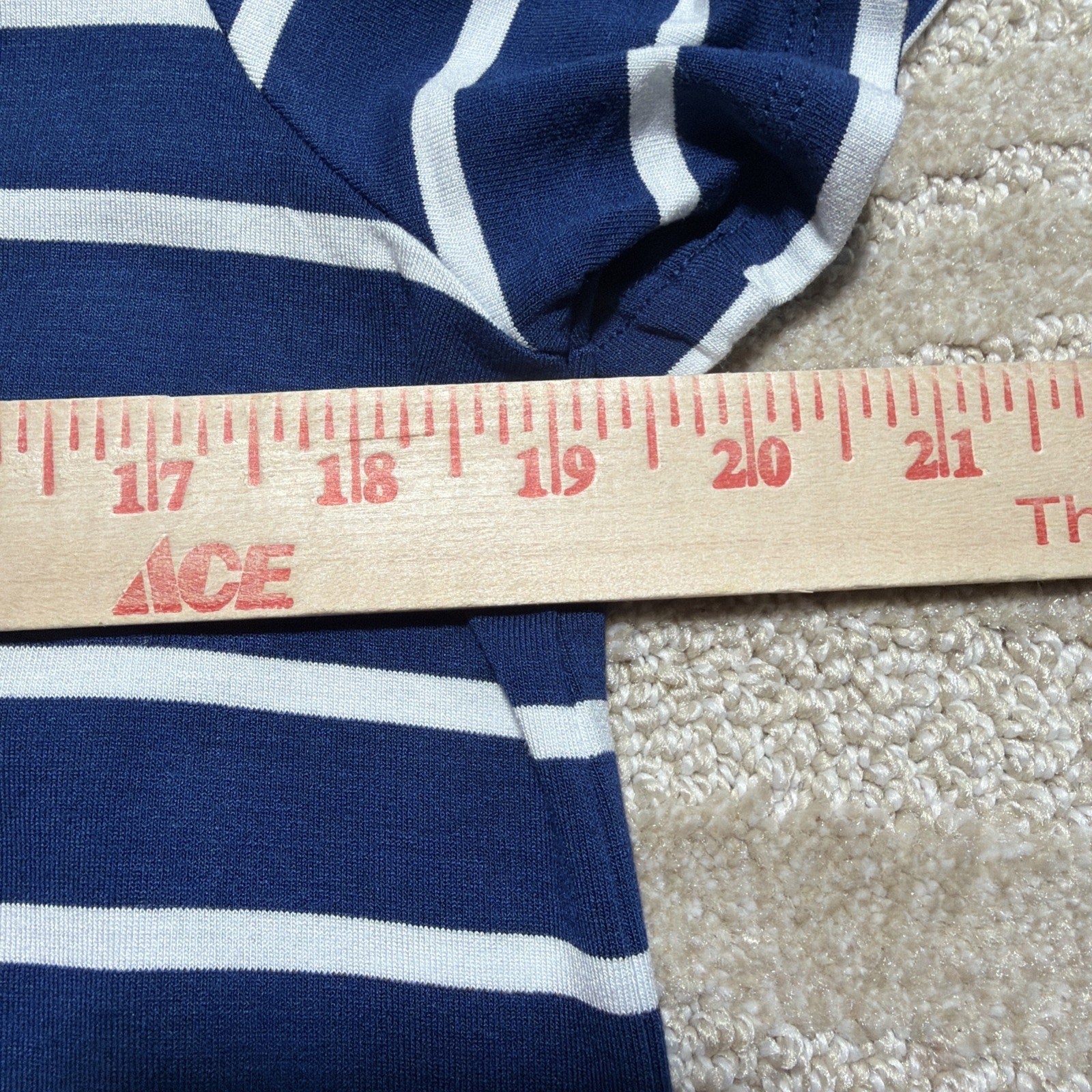 Women's M GAP Blue & White Striped V-Neck Short Sleeve Tee Minimalist NWT
