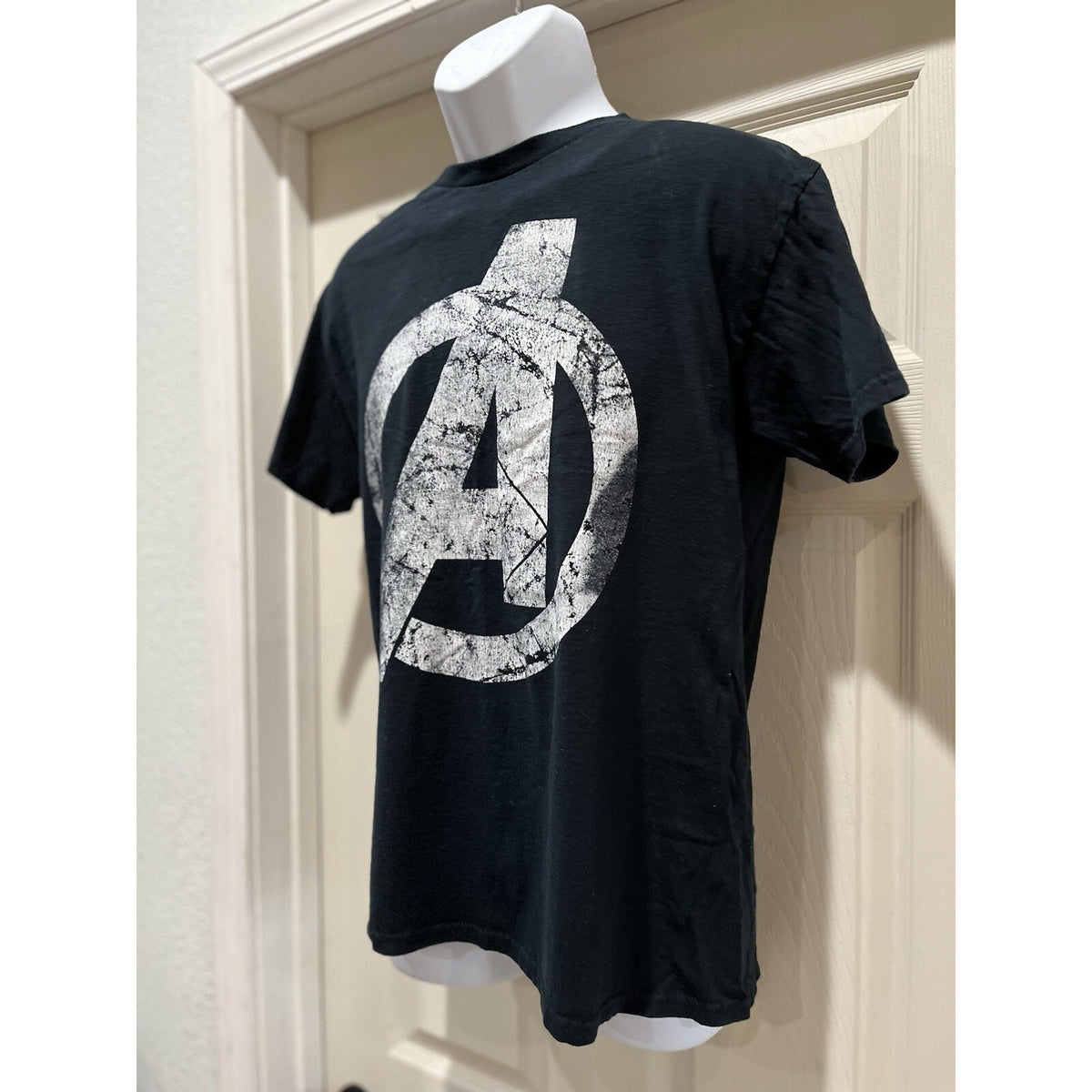 Avengers Black Short Sleeve T Shirt Size M 2012 100% Cotton Logo A Super Hero