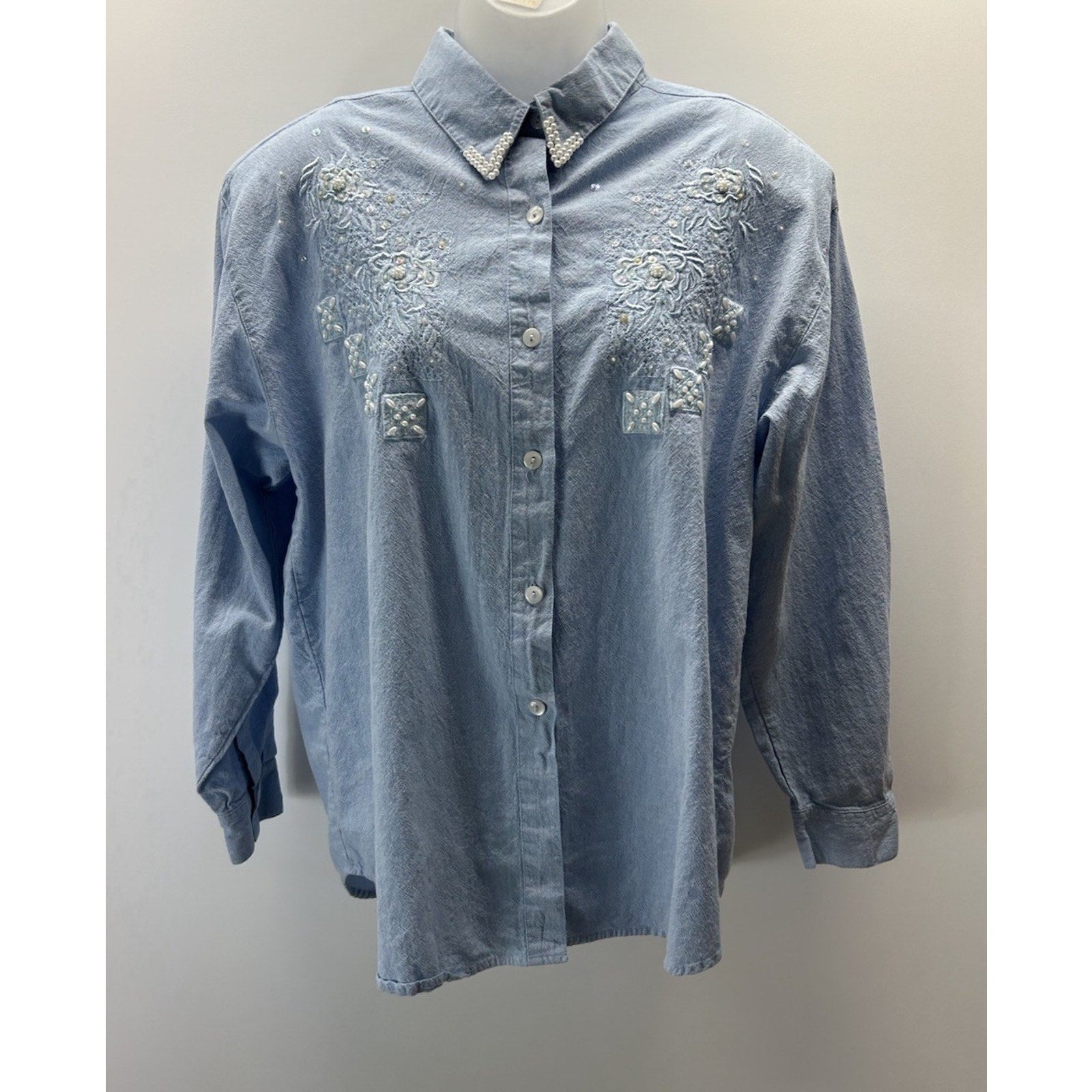 Vintage Large Premier International Shirt Womens Beaded Button Up 100% Cotton.