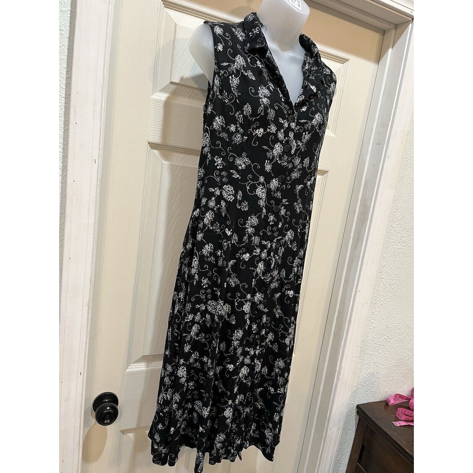 Dressbarn Black Floral Print Slinky Knit Maxi Dress Woman Size 12P Sleeveless
