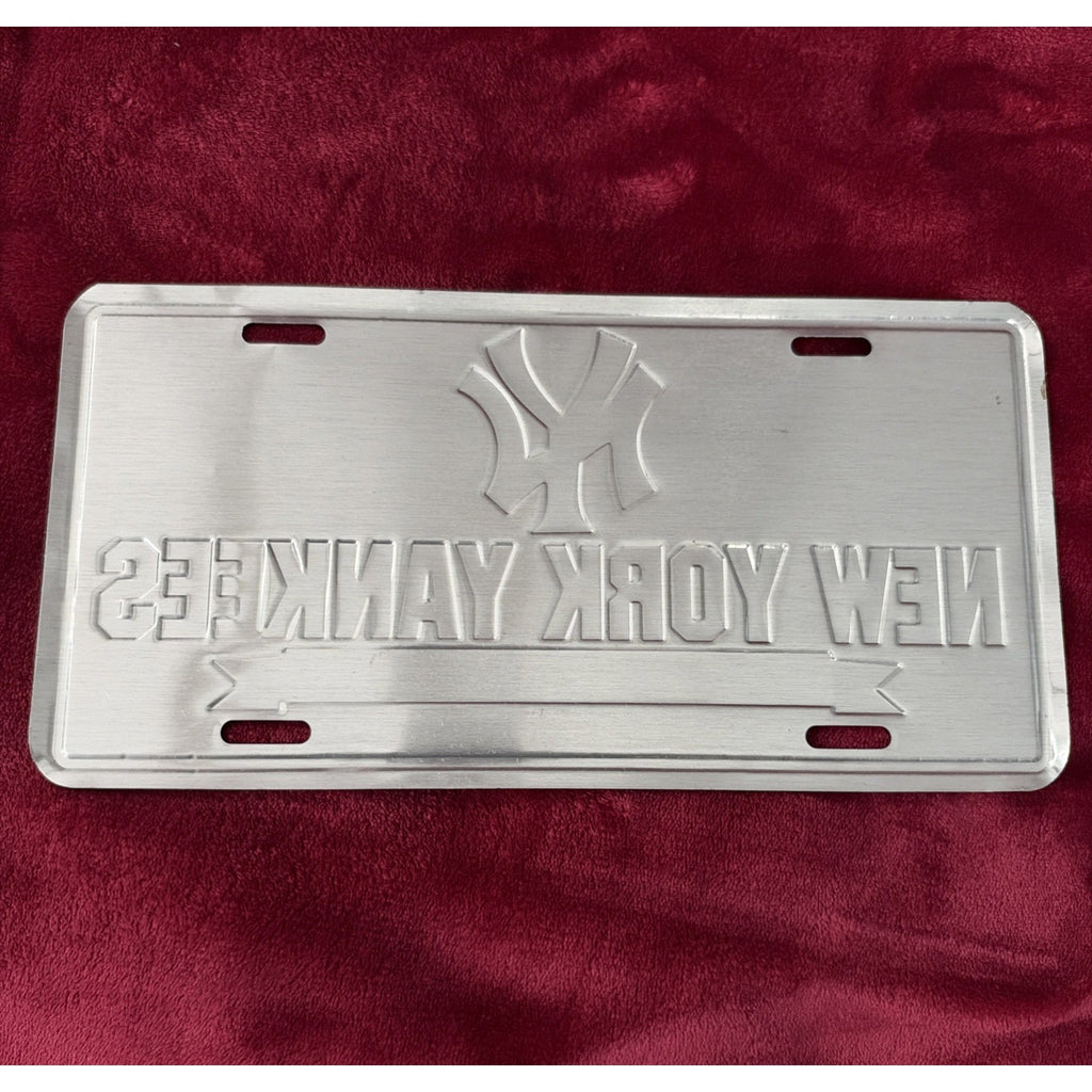 1998 WORLD SERIES CHAMPIONS YORK YANKEES STAMPED Metal License Plate AUTO TAG
