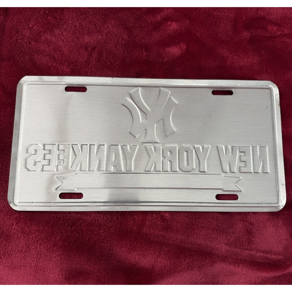 1998 WORLD SERIES CHAMPIONS YORK YANKEES STAMPED Metal License Plate AUTO TAG