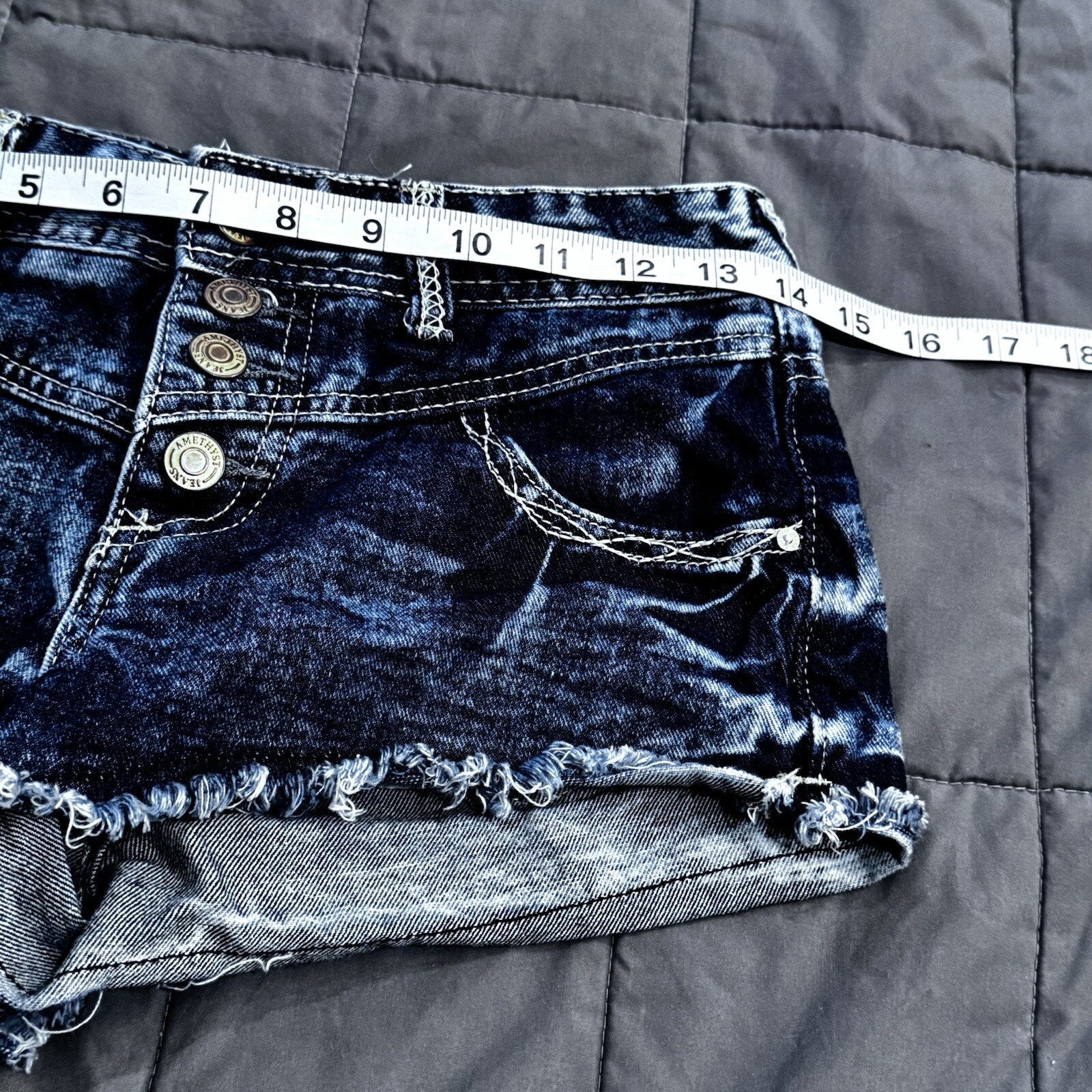 AMETHYST Women's / Jr's Sz 1 Denim Shorts - EXCELLENT CONDITION