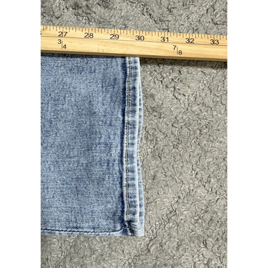 Women’s Gap Universal Baby Boot Jeans Size 10/30 Short Light Wash NWT