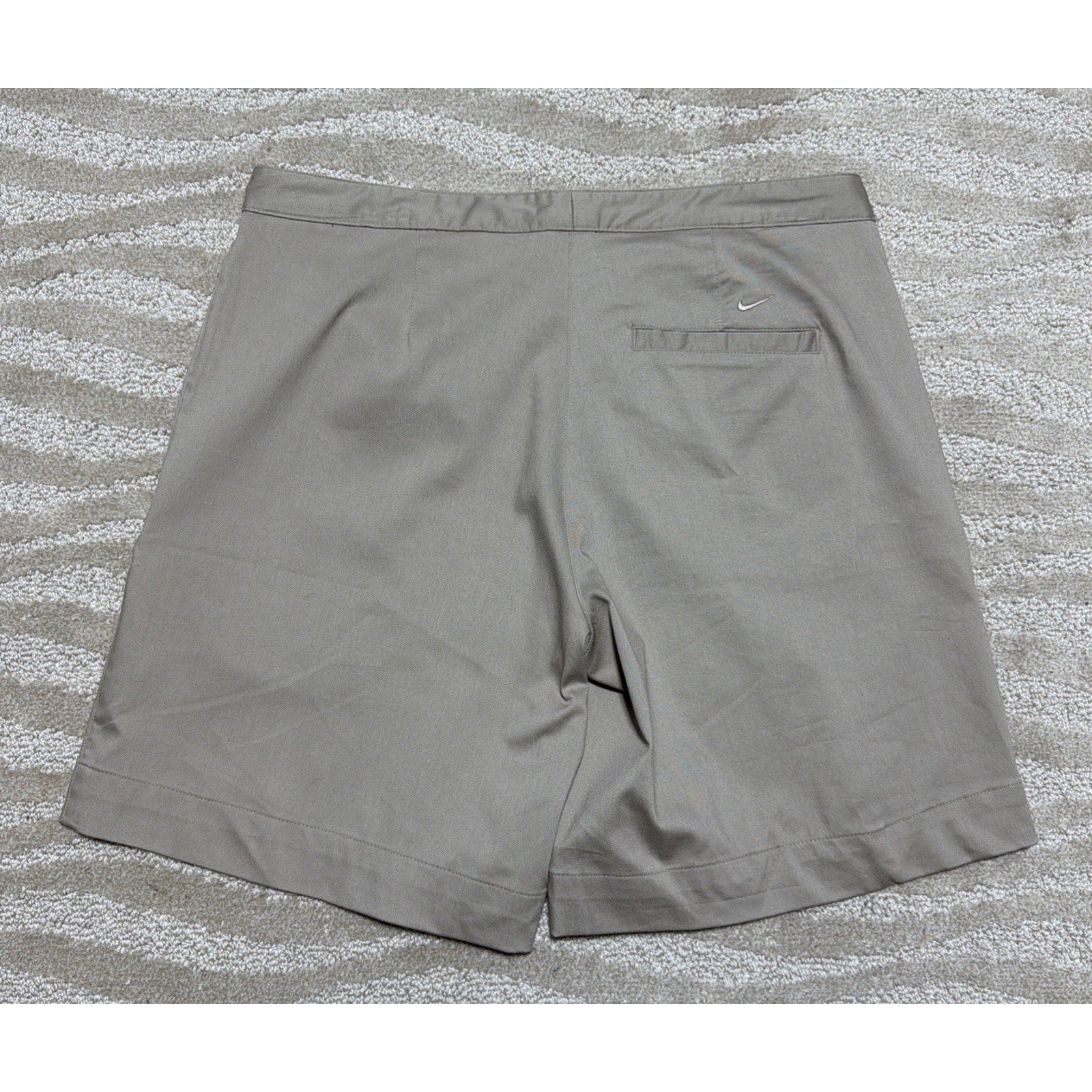 Ole Miss Rebels Nike NCAA Team Shorts Womens 10 Beige Flat Front Chino EUC