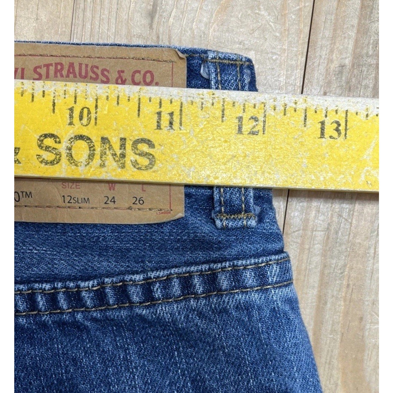 Levi’s 550 Boys Relaxed Fit Blue Jeans Size 12 Slim 24x26 Medium Wash Denim