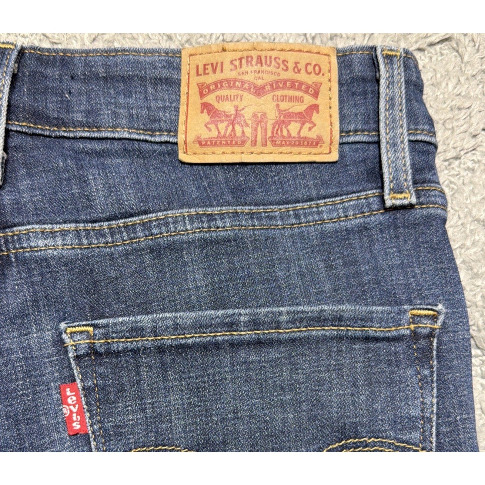 Levi’s 721 High Rise Skinny Jeans Women’s 27x28 Medium Wash Stretch Denim Slim