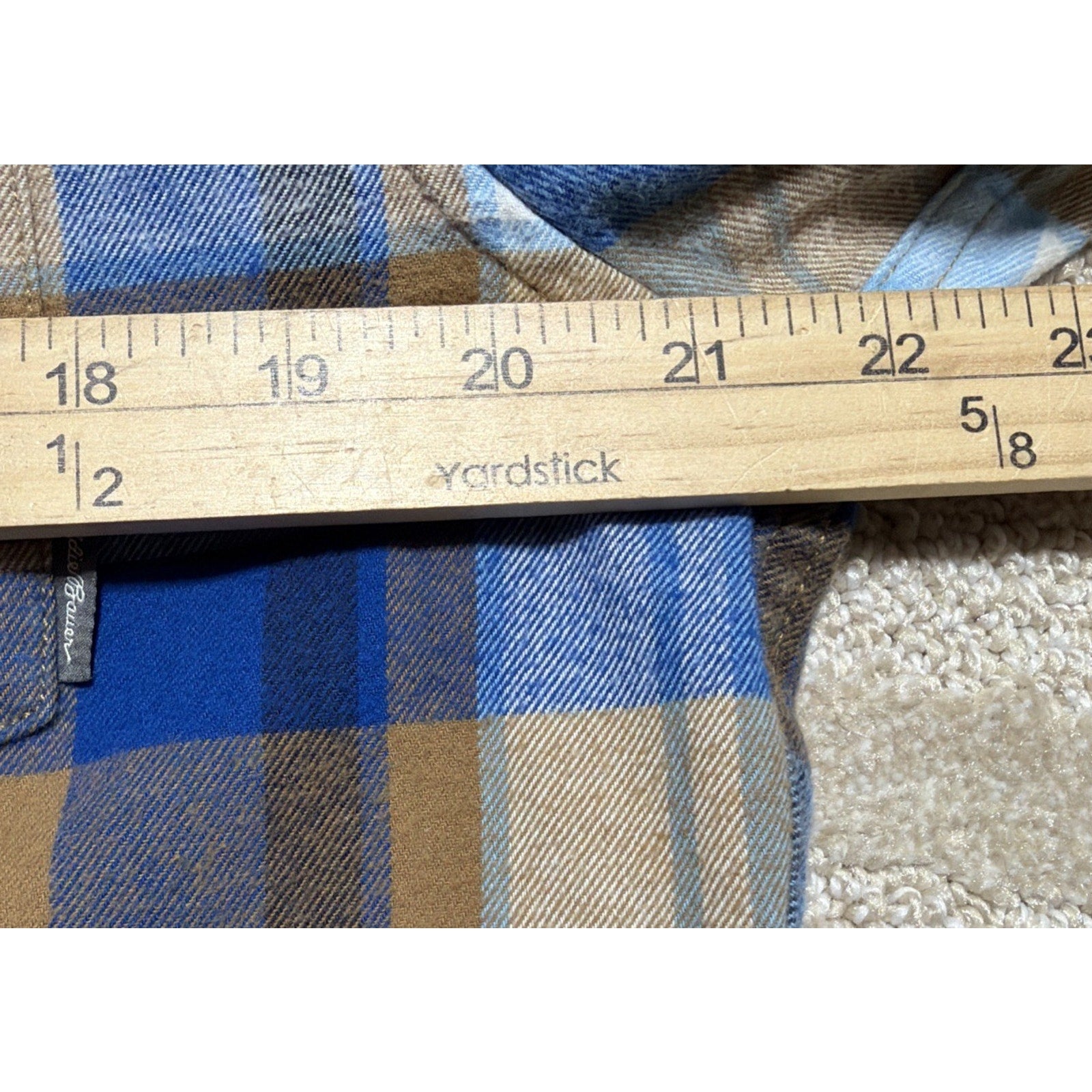 Eddie Bauer Mens M Blue Tan Plaid Flannel Shirt Button Down Long Sleeve Cotton