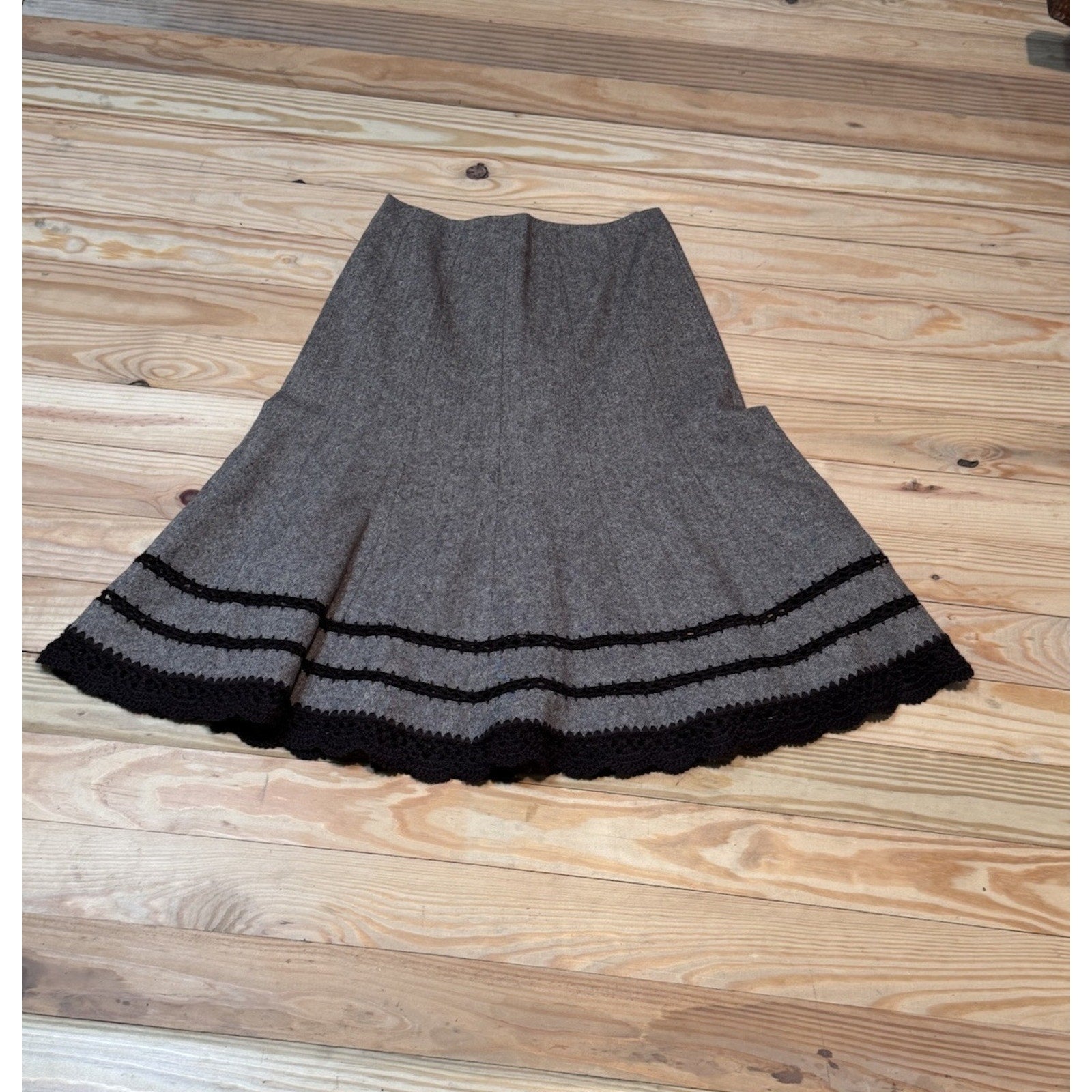 Talbots Women's A Line Skirt Size 2 Brown Wool Blend Crochet Hem Accent