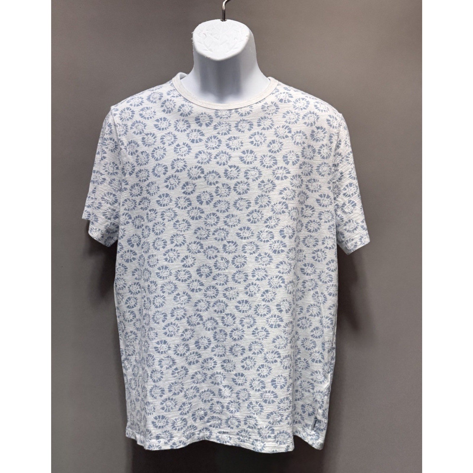 Express Shirt Adult Mens Large White Blue Flowers Casual NYC Casual Shirt EUC