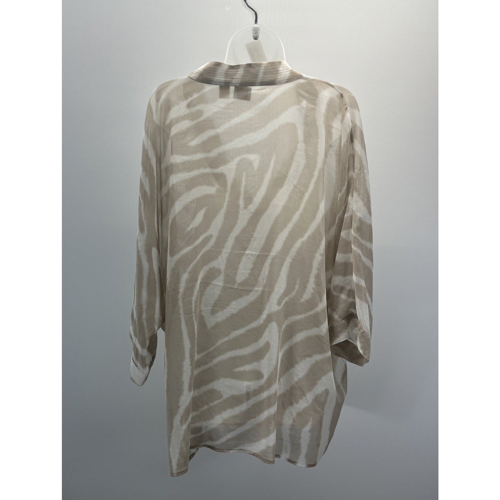 Chicos Blouse Tan Size 1 Sheer Animal Flowy Lagenlook Artsy Popover Neutral Tank