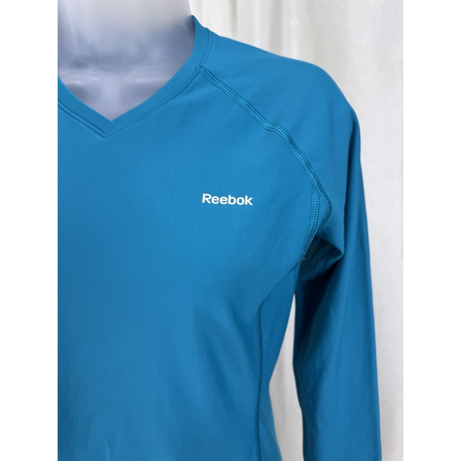 WOMEN'S Reebok Play Dry Long Sleeve V Neck Teal Active Top Size Small
