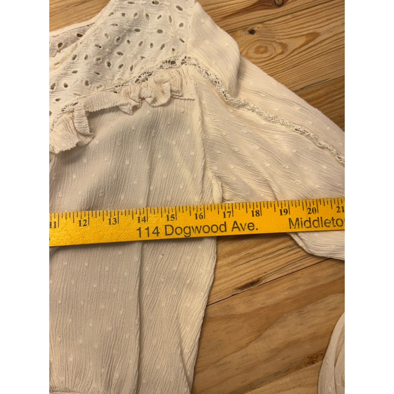 American Eagle Women’s Small Shirt Blouse Top Button Embroidered Cream Ruffle