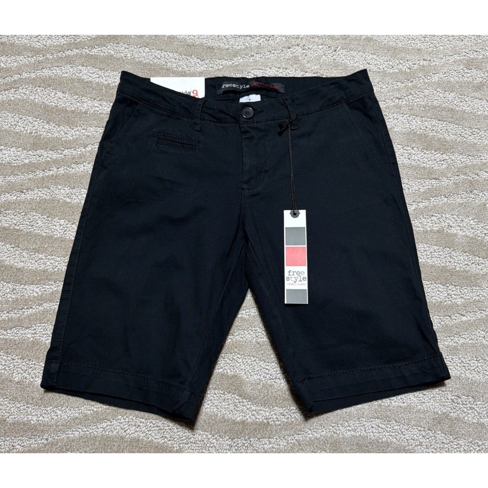FREESTYLE Womens Shorts SIZE 9 COTTON STRETCH BLACK Bermuda SHORTS NWT