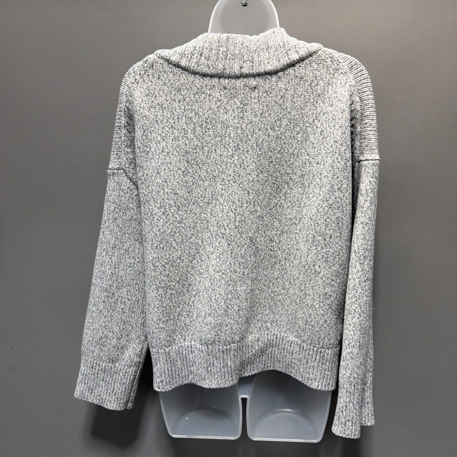 Abercrombie & Fitch Soft Knit Oversized Boxy Sweater V-Neck Women's M
