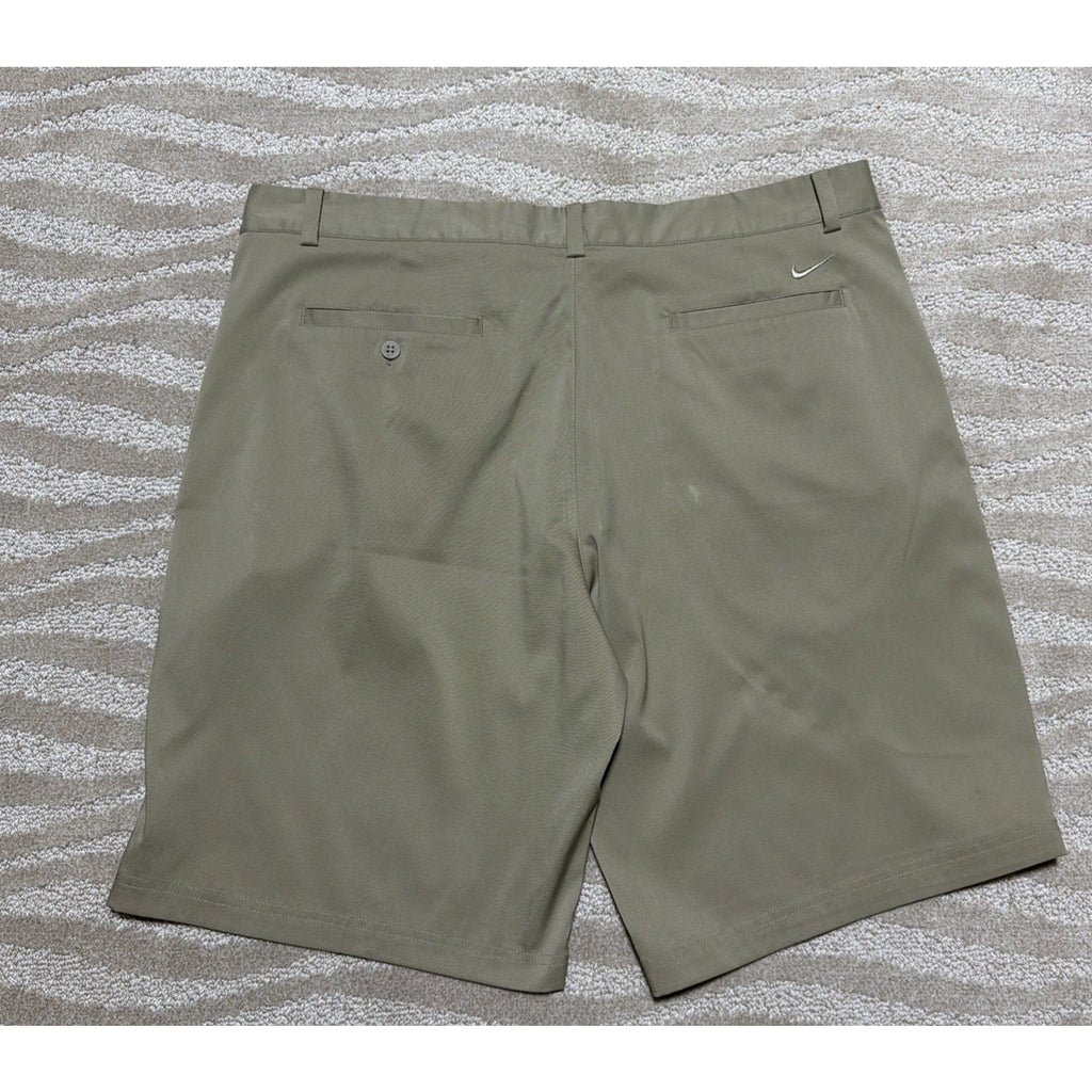 Nike Golf Shorts Men Size 40 Biege Dri-Fit Standard Fit Pockets Stretch Golf