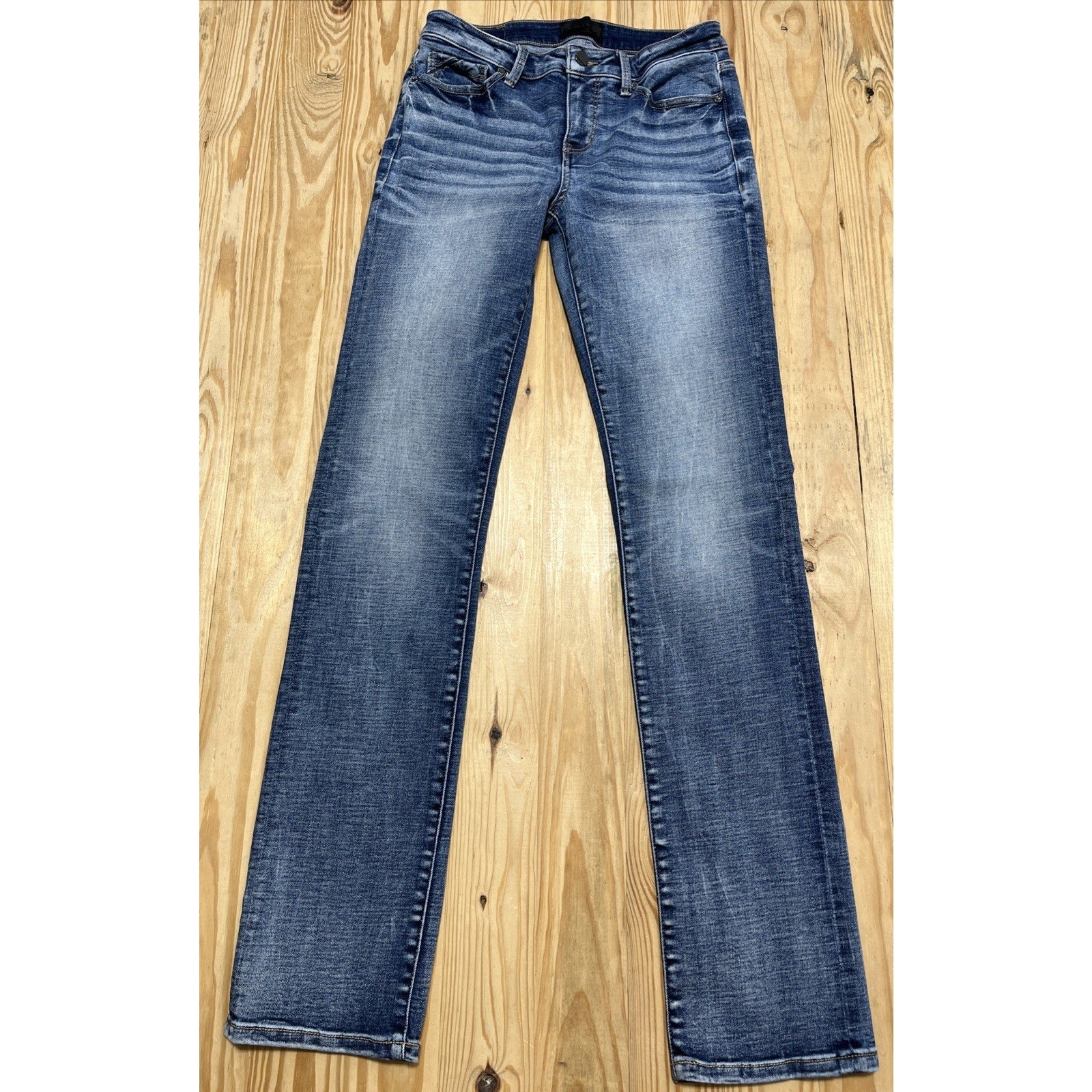 Buckle Black Women's Sz 26x34 Fit No. 53 Straight Leg Blue Denim Jeans Stretch