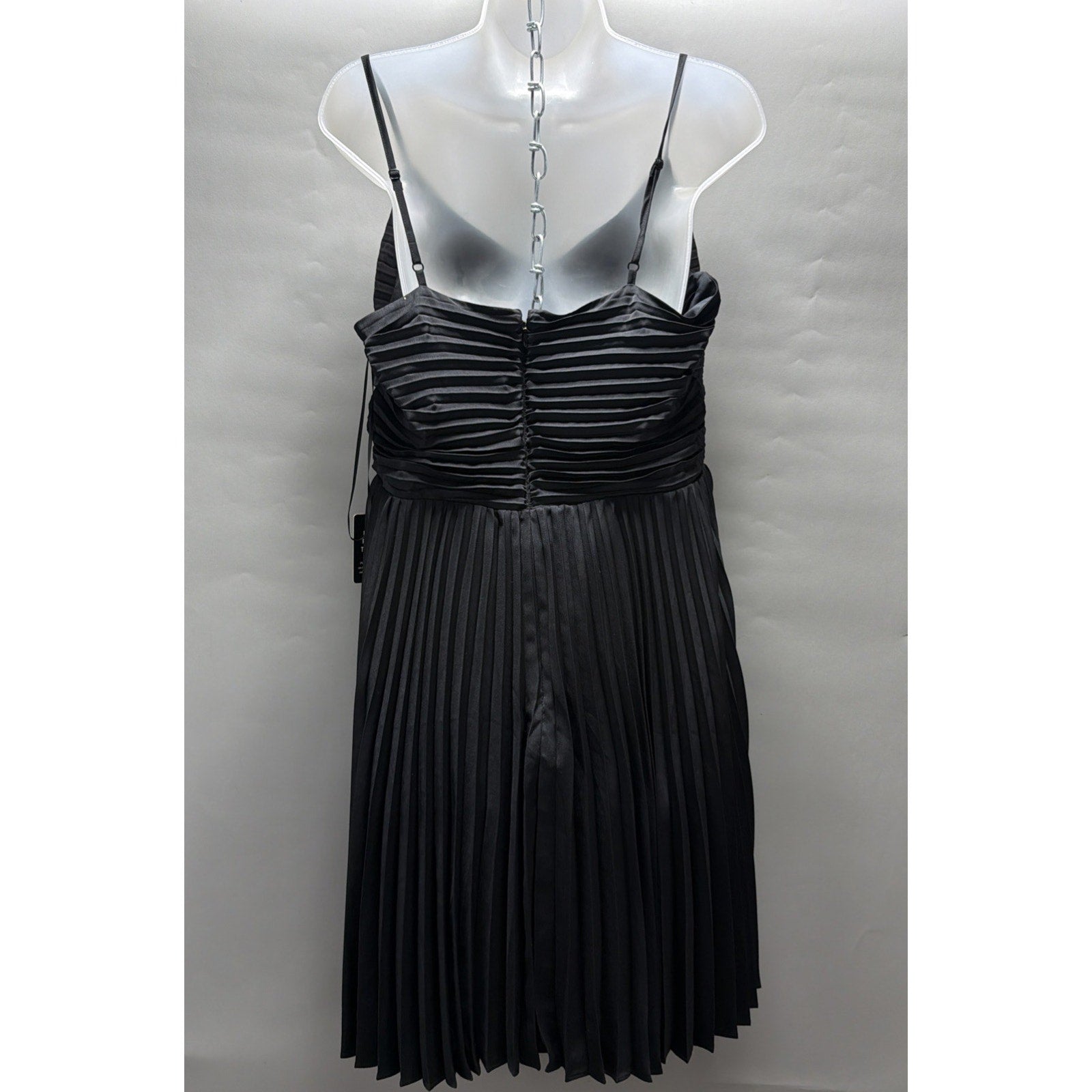 New Express Black V-neck Pleated Lined Mini Dress Size L NWT 88$ Msrp