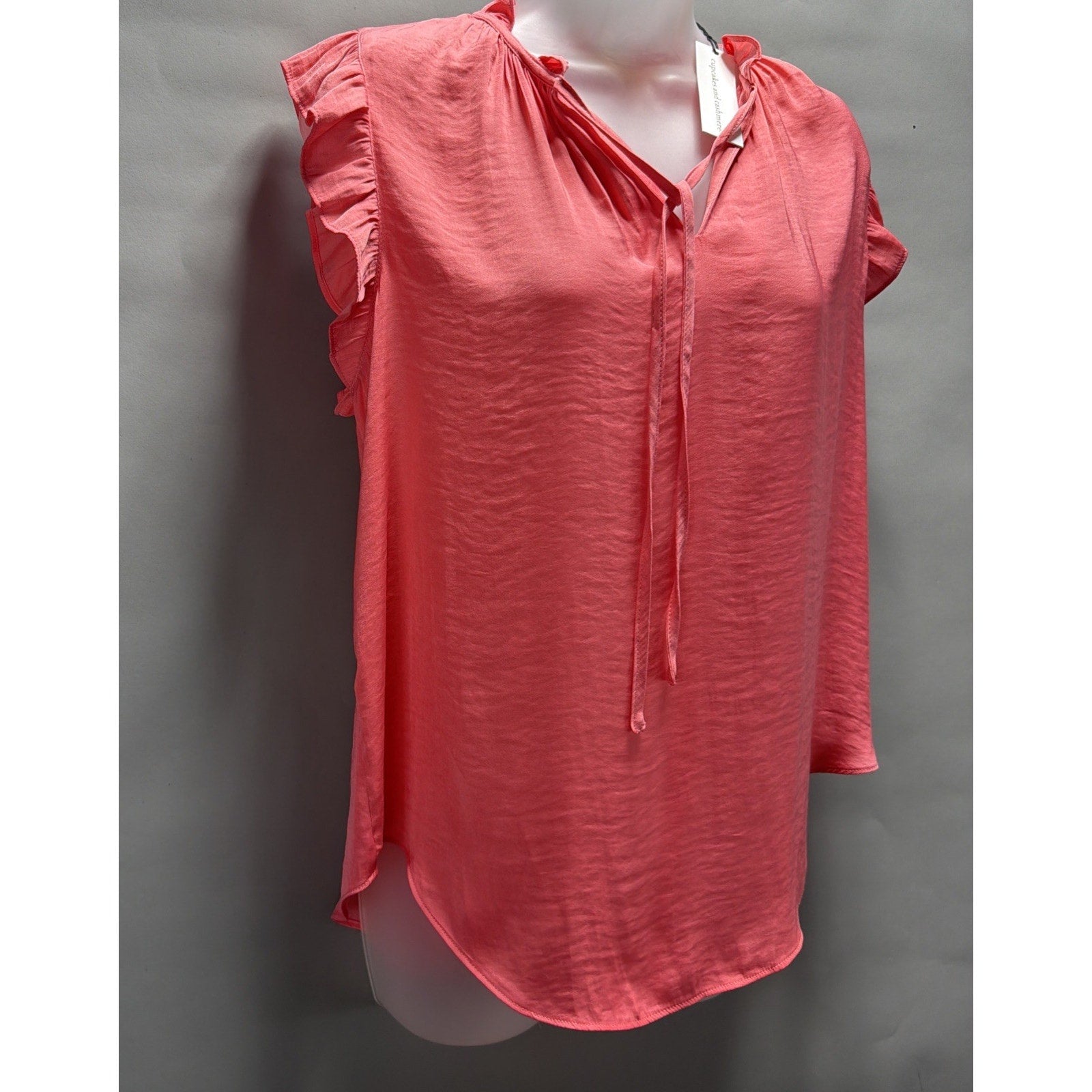 Cupcakes And Cashmere Top Womens M Pink Sleeveless Blouse Ruffled V-Neck NWT