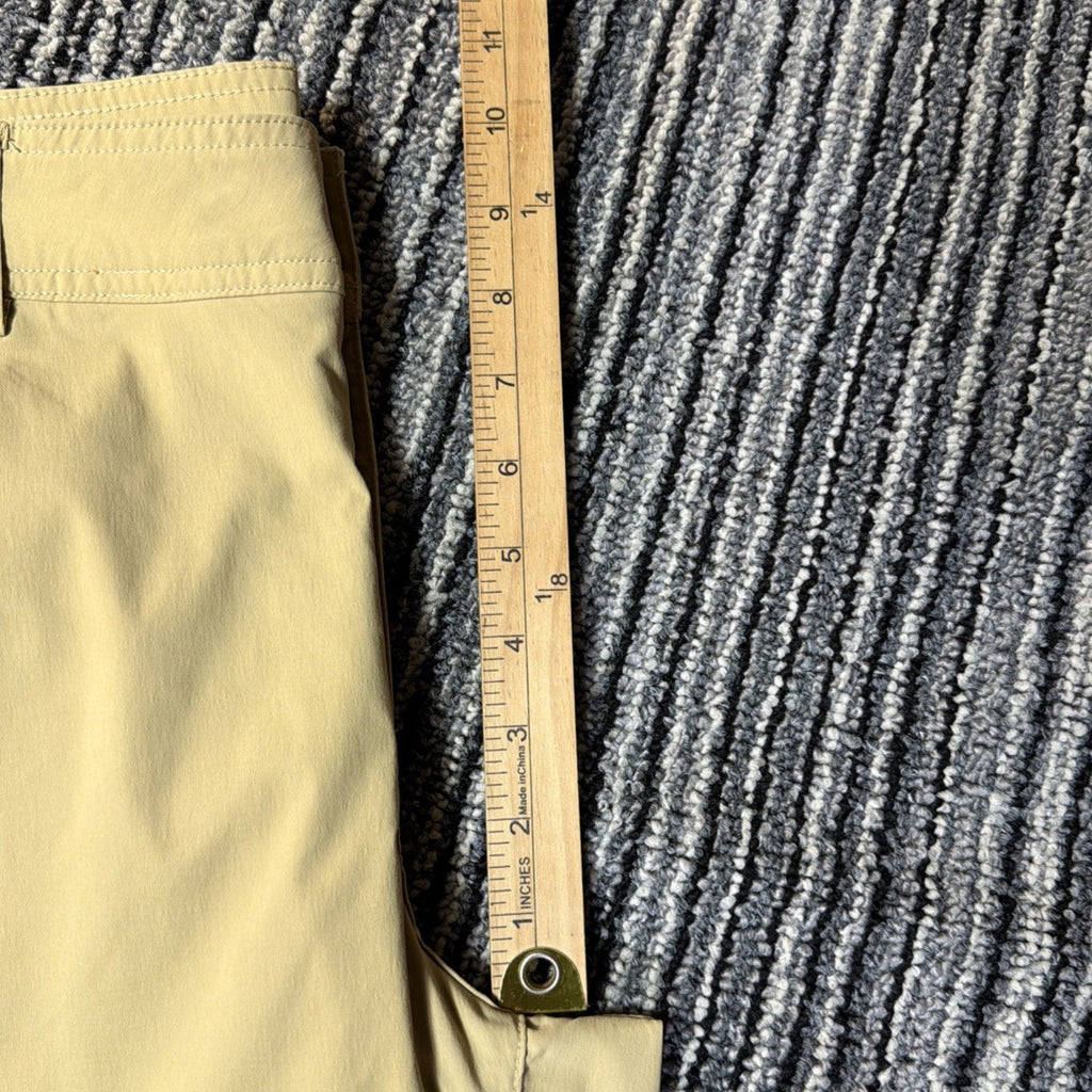 Eddie Bauer Women's Hiking Utility Cargo Pocket Shorts Khaki Stretch Sz 8 NWOT