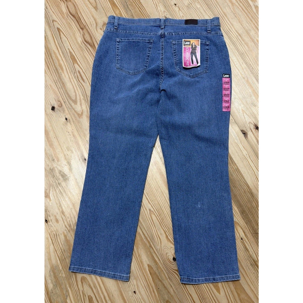 NWT LEE CLASSIC FIT STRAIGHT LEG STRETCH POLY/COTTON JEANS SZ 18W Petite
