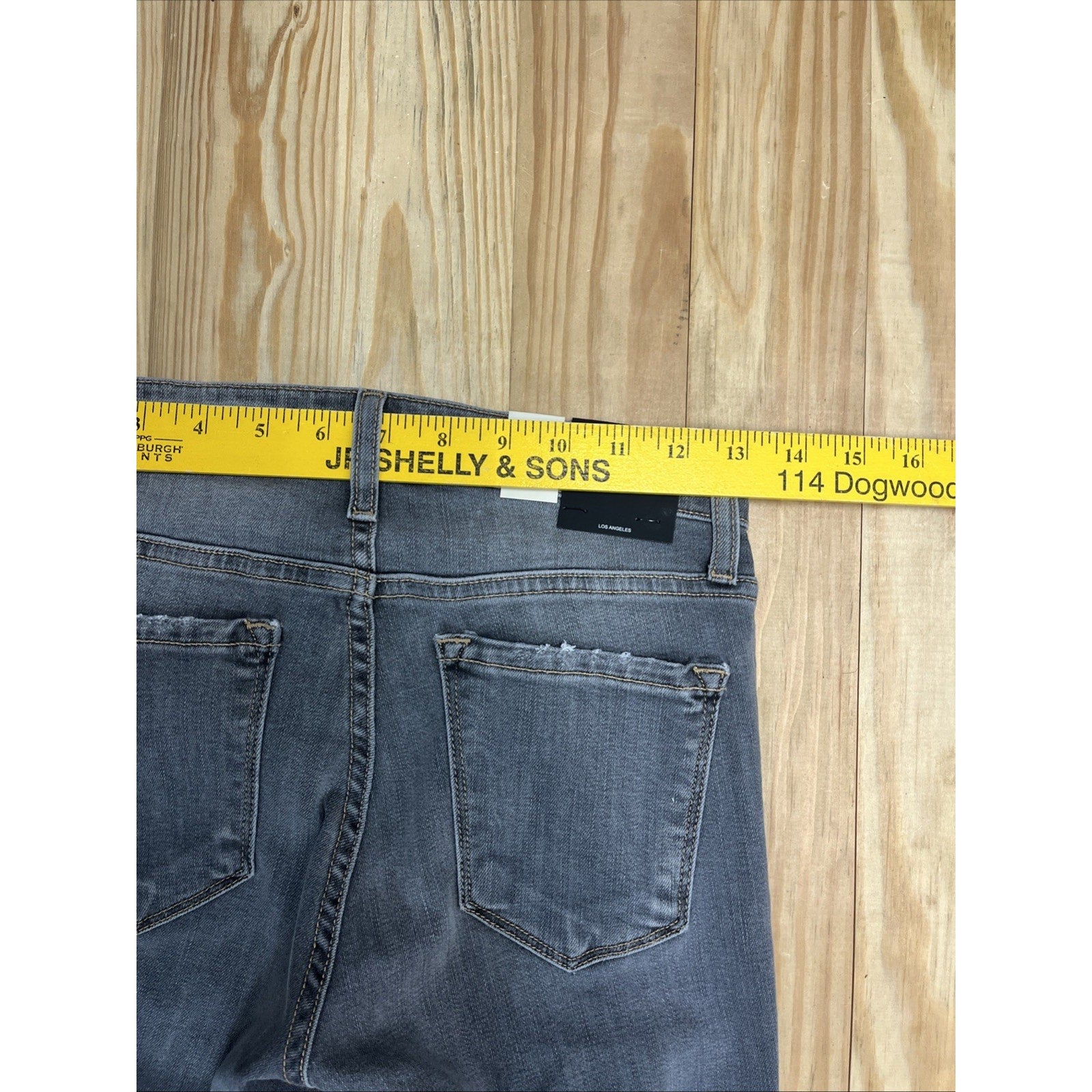 NWT Flying Monkey Mid Rise Curved Fray Ankle Hem Ankle Skinny Size 25 Gray