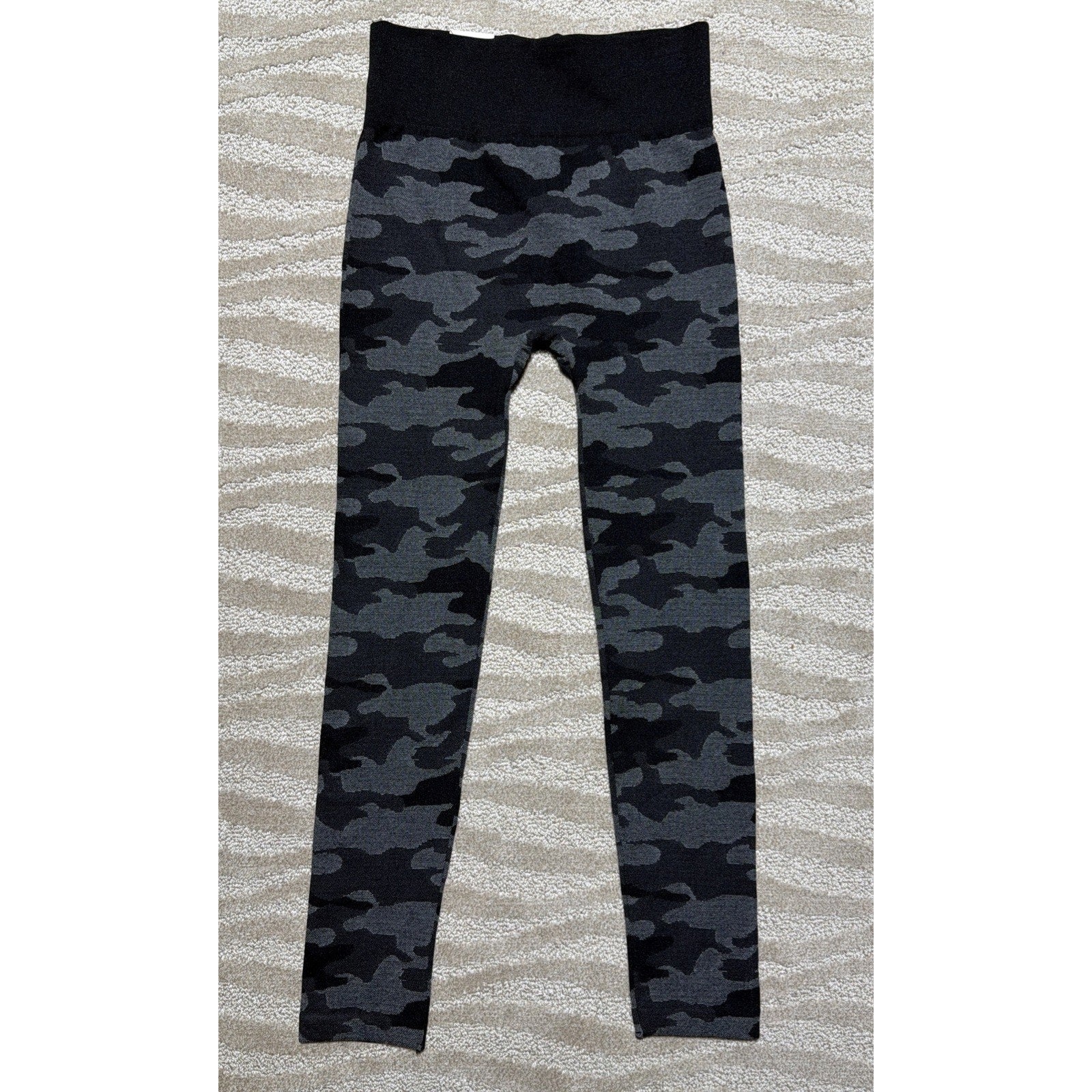 Zac & Rachel Women's L/XL Soft Pull On Comfort Waist HR Fleece Leggings Camo NWT