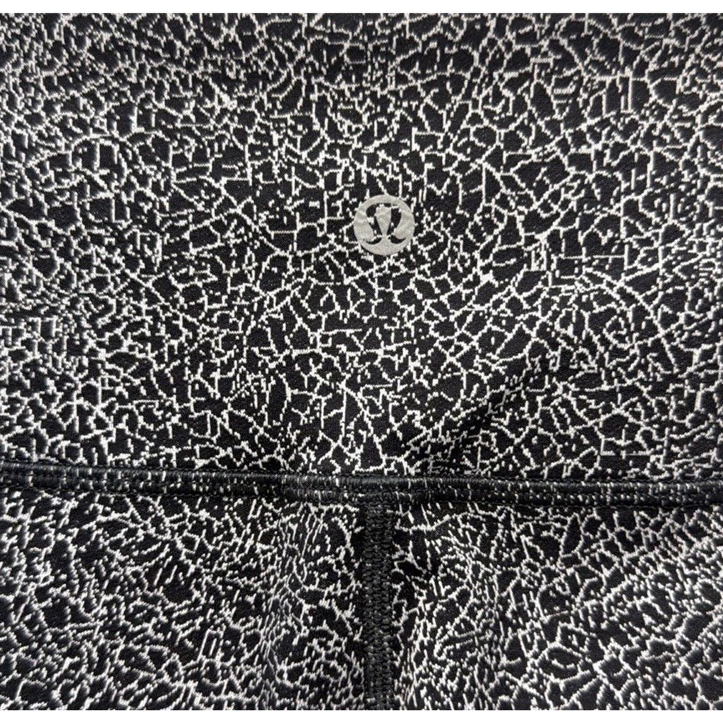 Lululemon Wunder Under Hi-Rise 1/2 Tight Luon 28” Jacquard Black/white Size 8