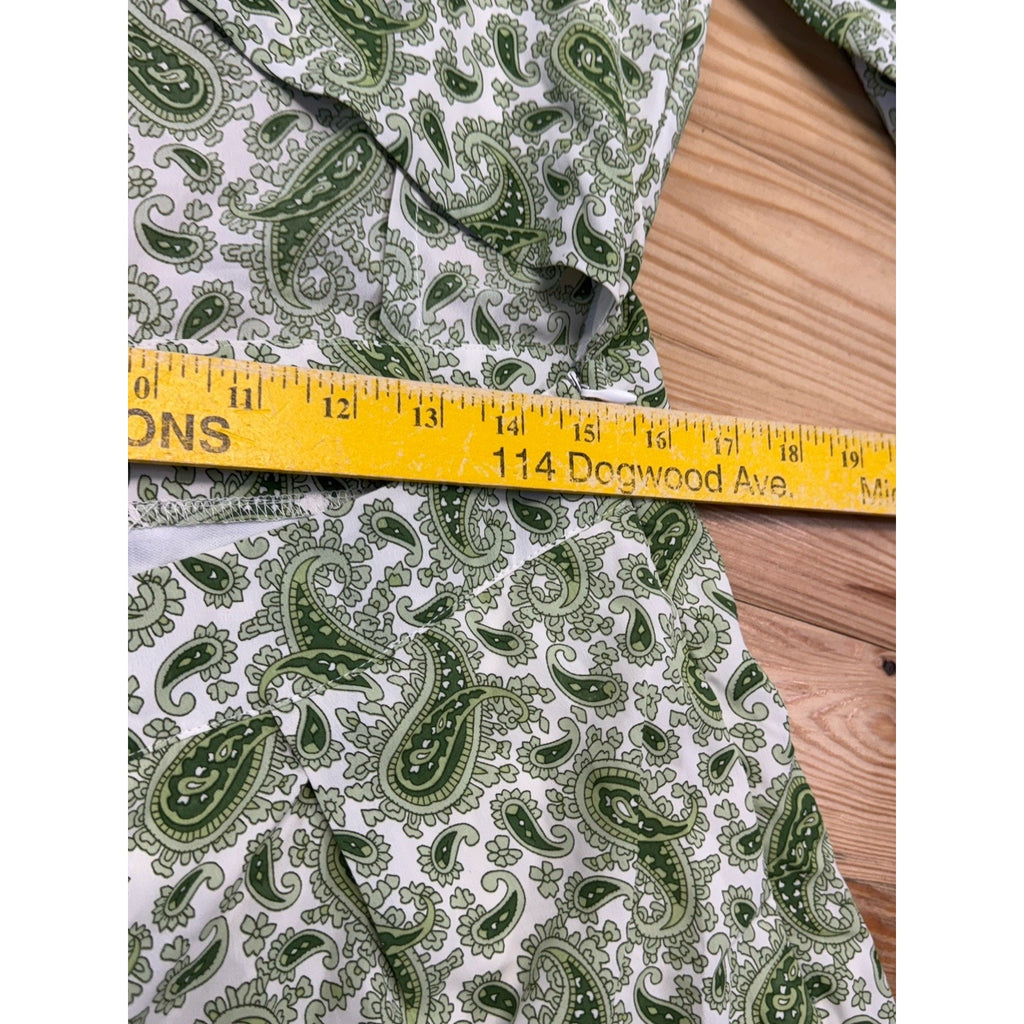 Boohoo Jumpsuit Green Paisley Green Shorts Dress Tied Front Women’s Size 12 NWT