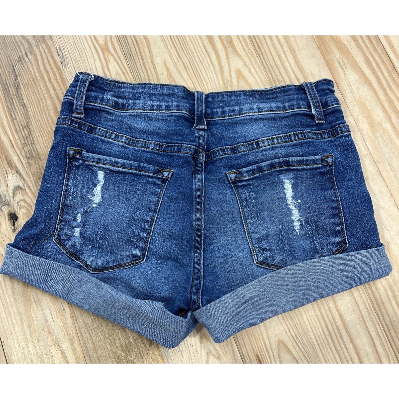KanCan Distressed Cuffed Denim Booty Daisy Duke Jean Shorts - Women's W5 26