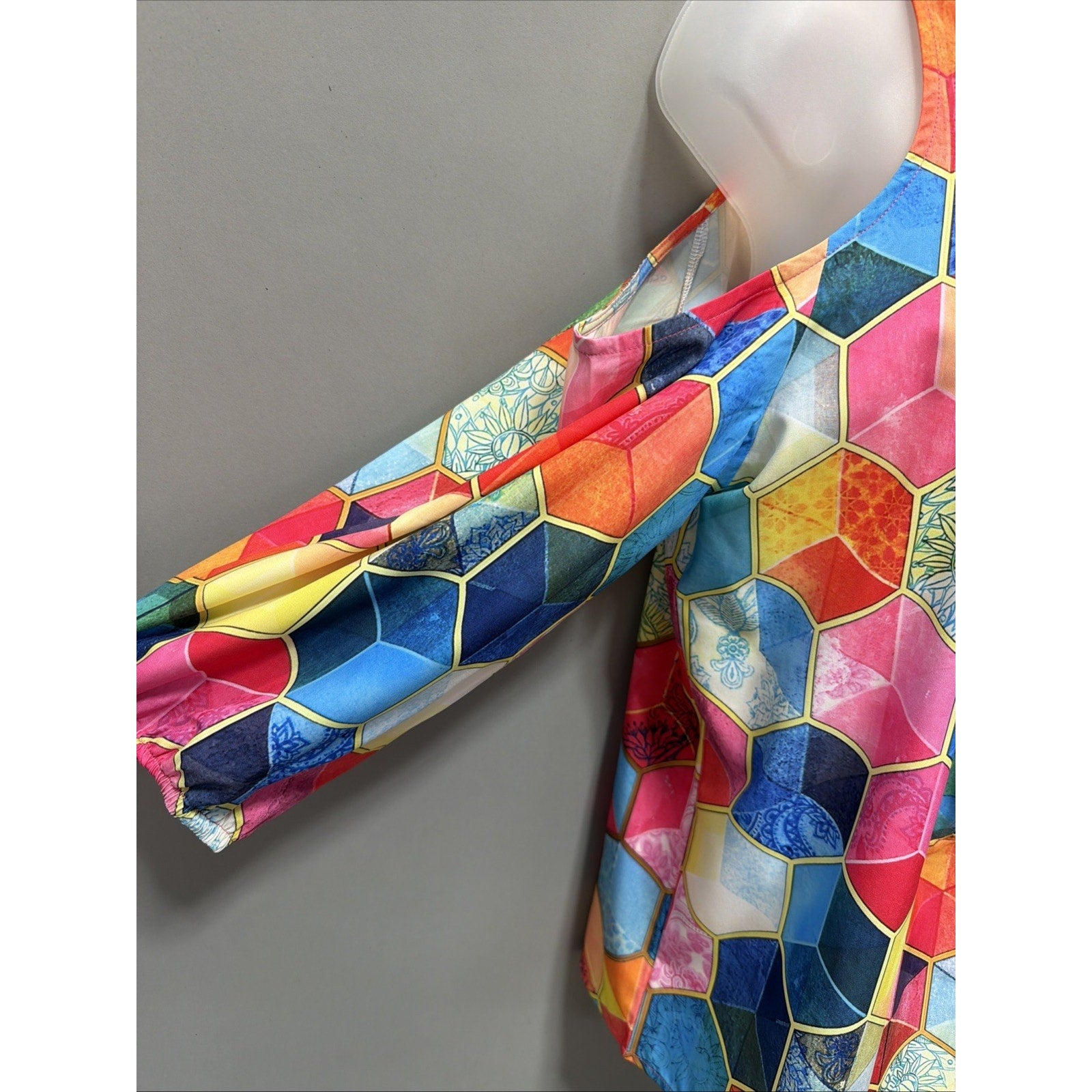 NWT Bluzka Damska Geometric Multi-Colored Print Cold Shoulder Blouse Top L