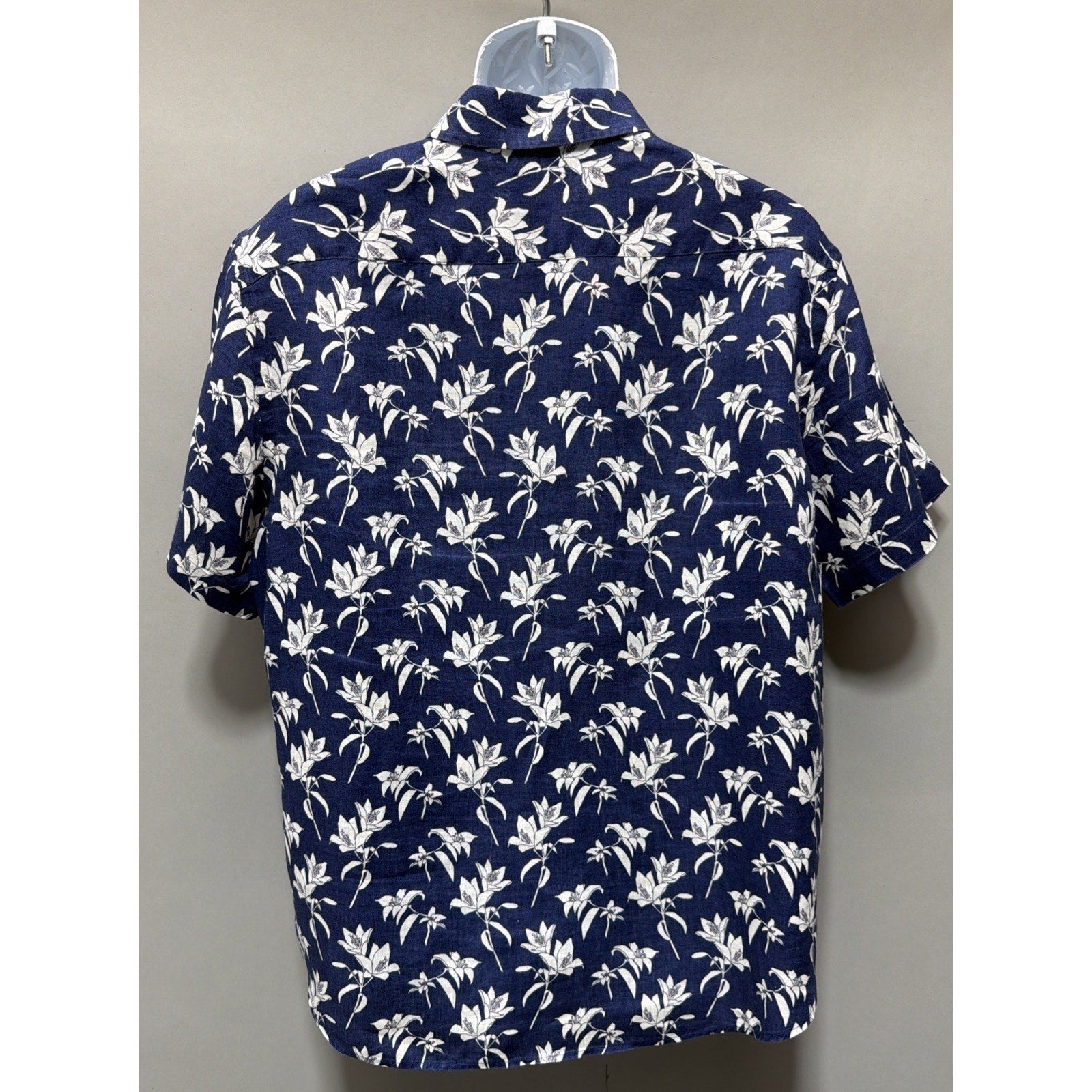 UNTUCKit Shirt Mens Large Blue Floral 100% Linen Short Sleeve Button Up