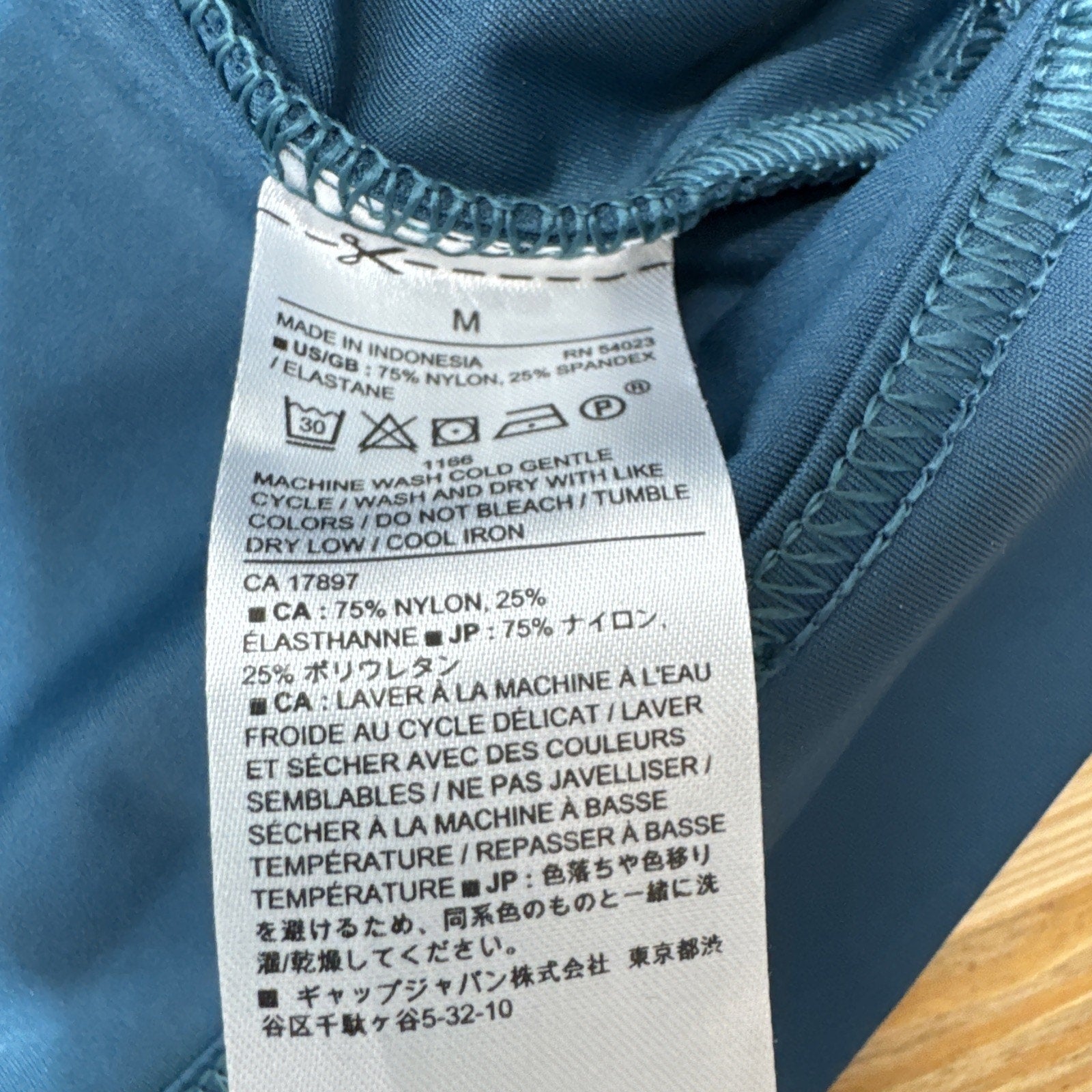 NWT Banana Republic Women's Teal Blue Cropped Long Sleeve Compression Top Size M