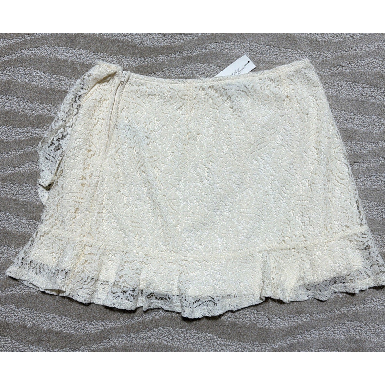 Francesca's Jamie Lace Ruffle Mini Skirt M Ivory Romantic Cottagecore Fairy NWT