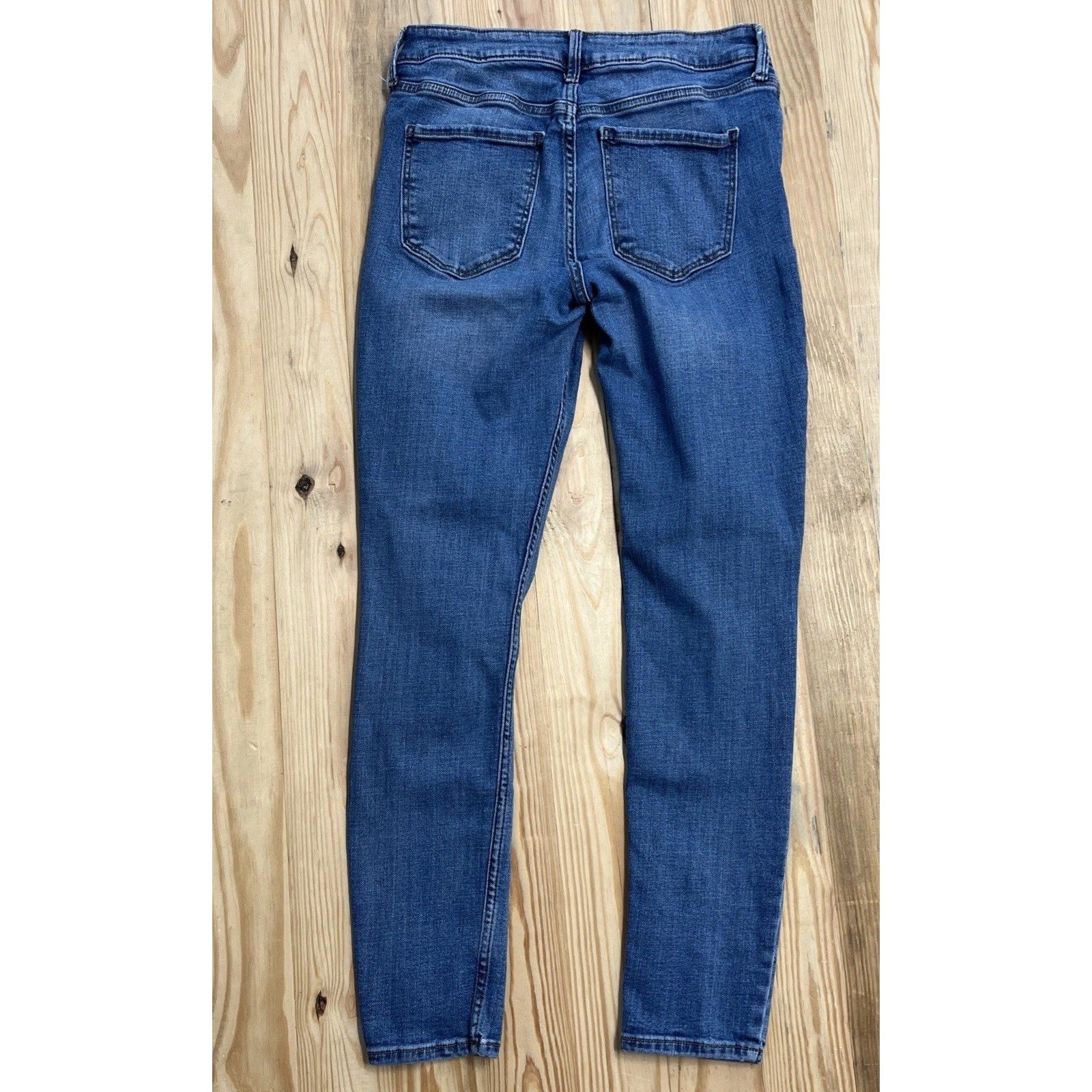 Old Navy Size 6 Rockstar Mid Rise Jeans Stretch Skinny Dark Wash