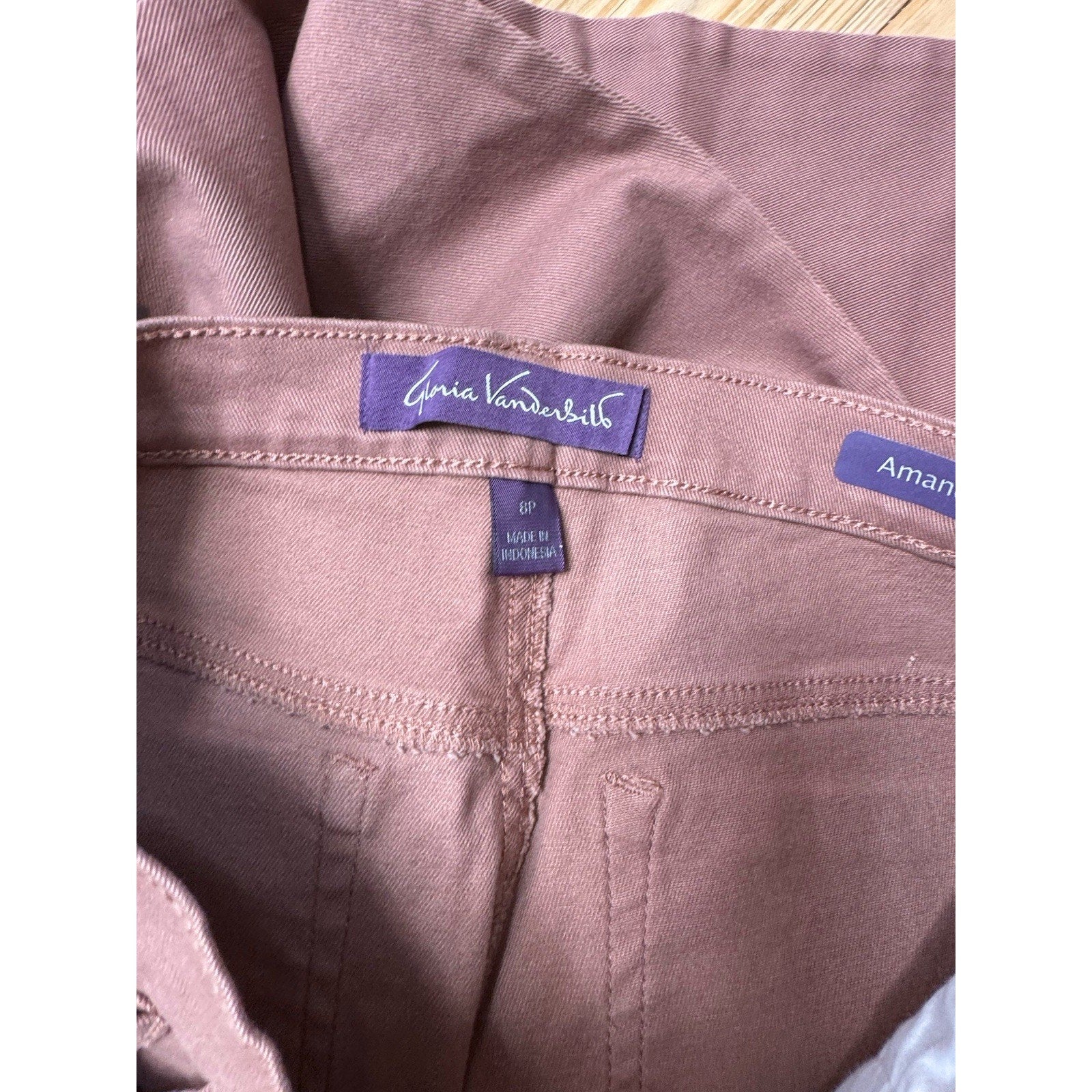 Gloria Vanderbilt Amanda Straight Leg Women's size 8P Plum Purple Jeans NWT