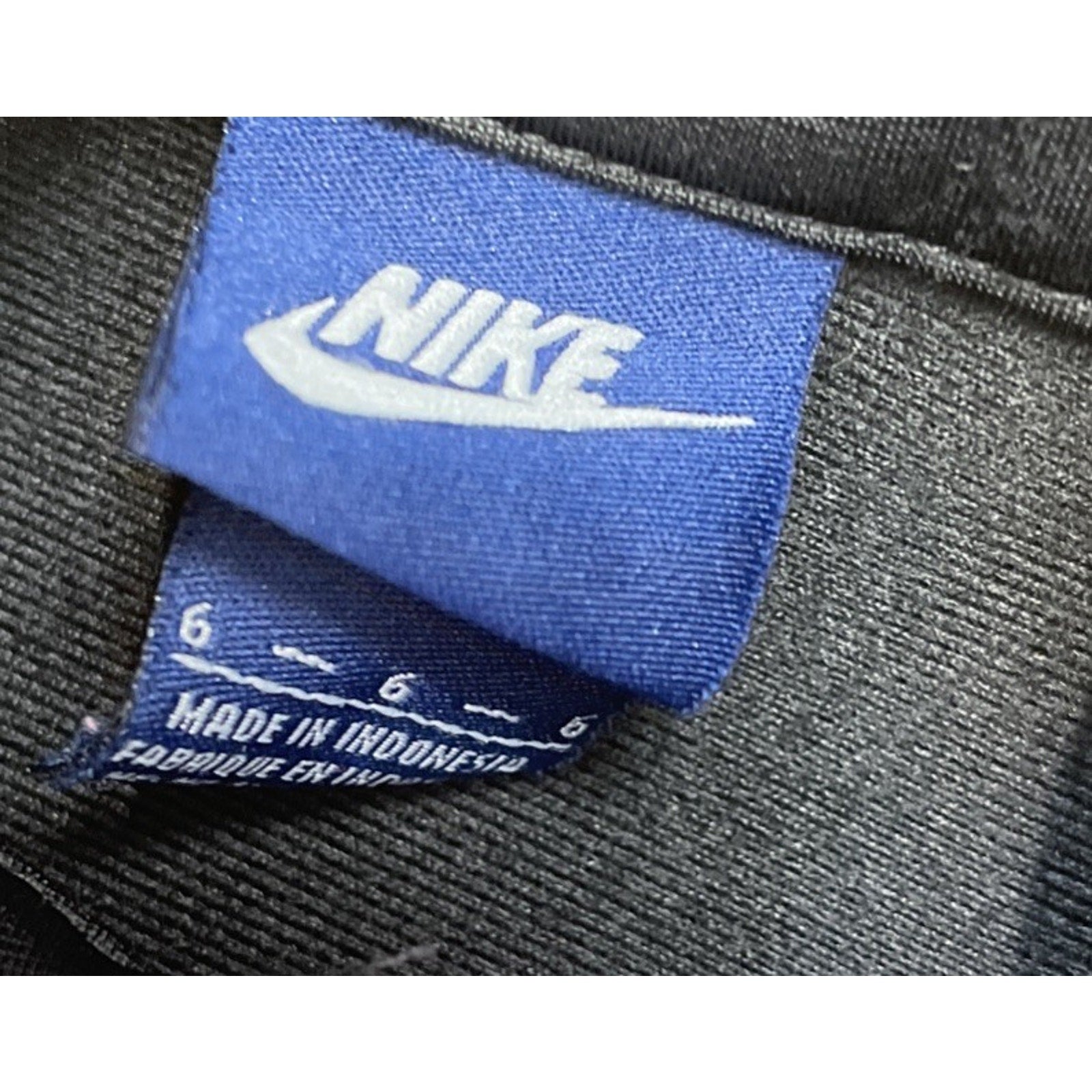 Nike Full Zip Jacket black w/pink trim girls 6