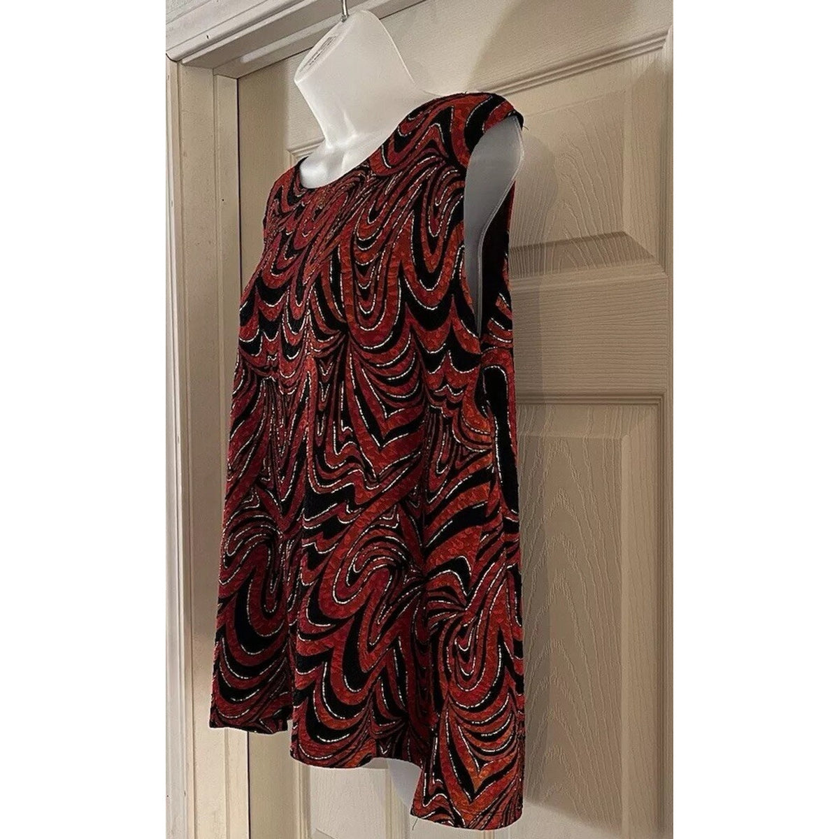 Studio C Plus Blouse Women's 22W Plus Sleeveless Red Black White Pullover Light
