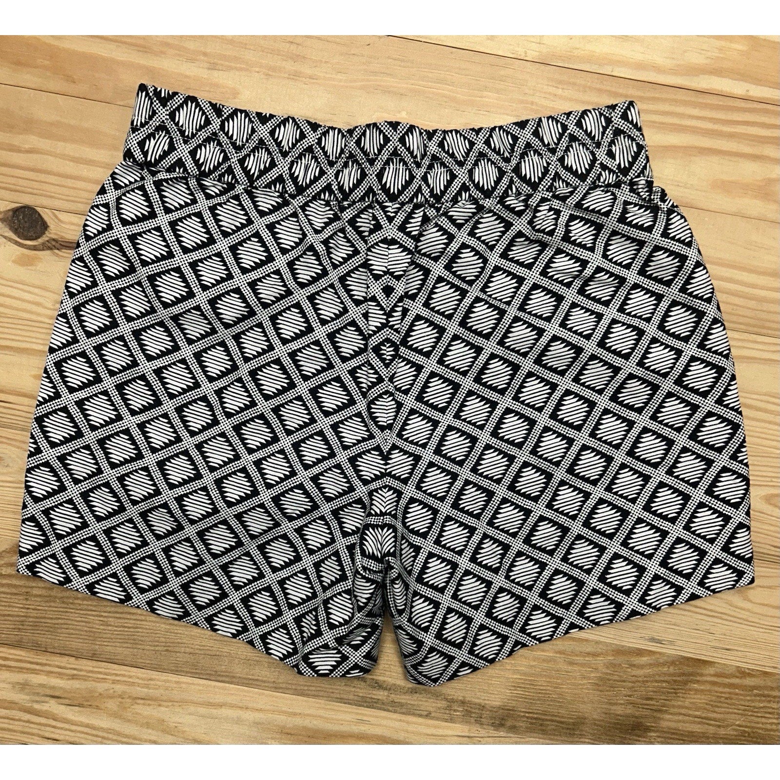 J. Crew Chino Stretch Shorts Geometric Black/White WOMENS SIZE 4.