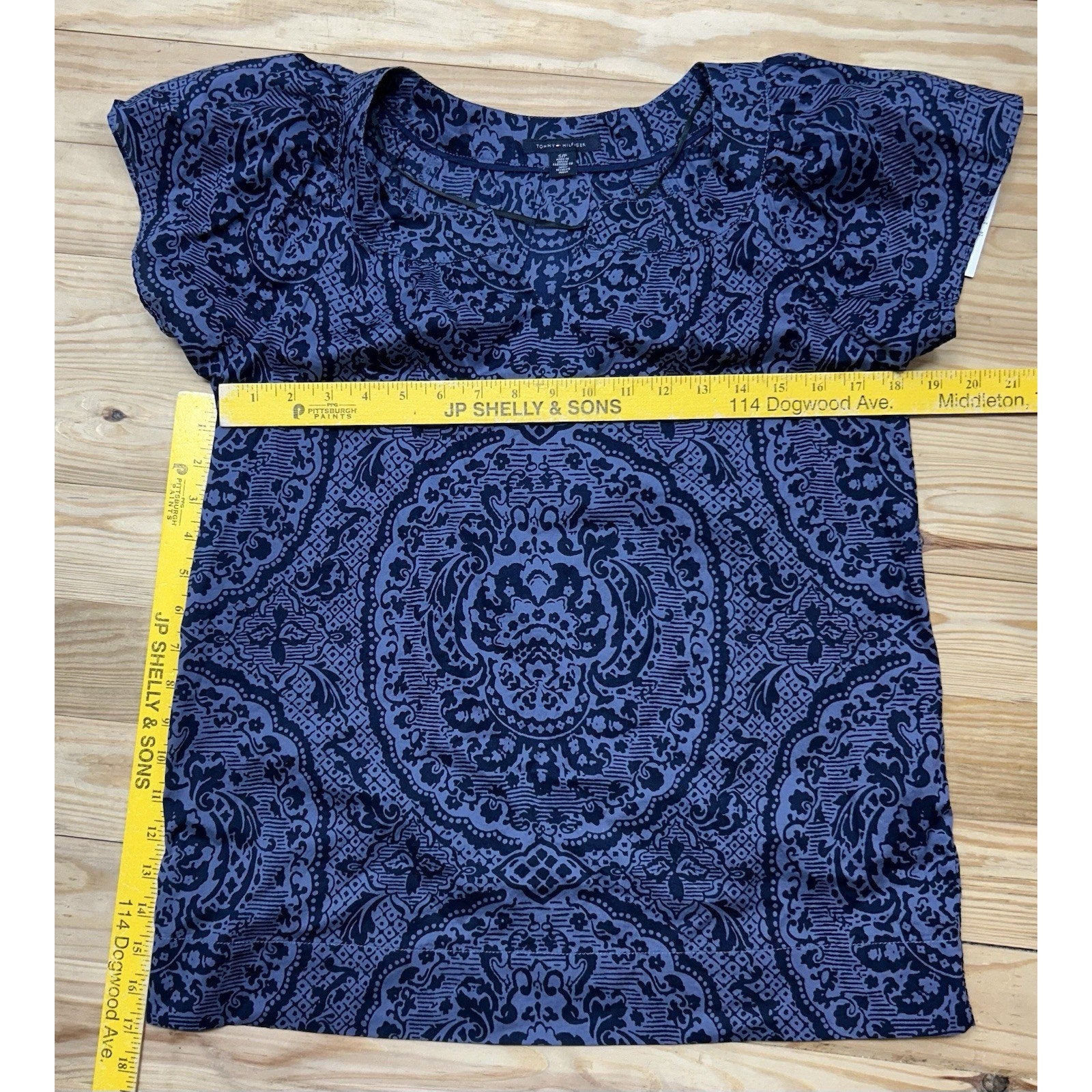 NWT Tommy Hilfiger Blue Paisley Short Sleeve Bohemian Shirt Small. Mfg Date 6/10