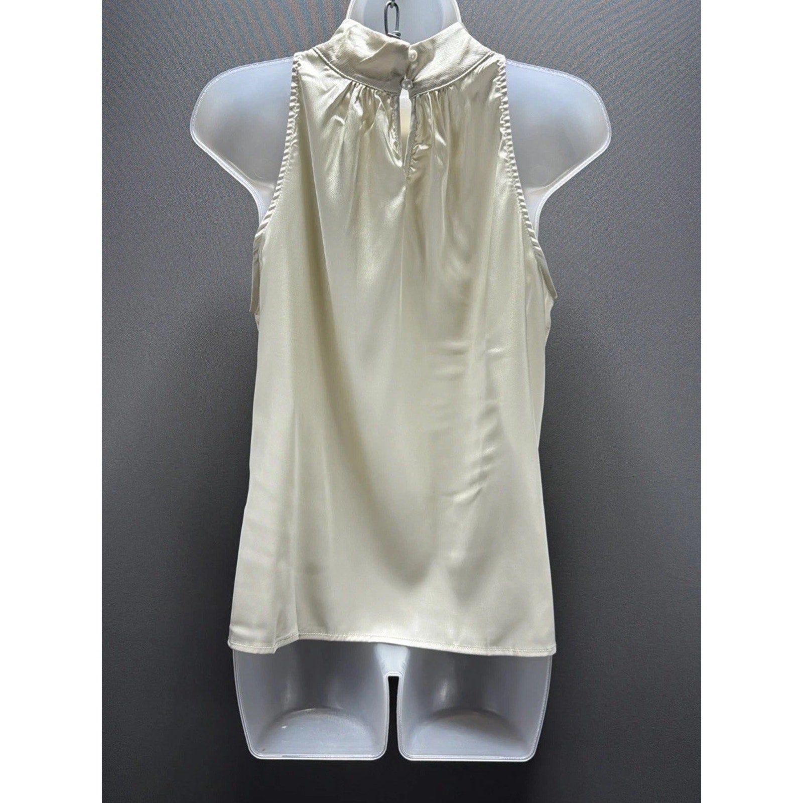NEW Milumia Elegant Keyhole Sleeveless Satin Halter Tank Blouse Size Small