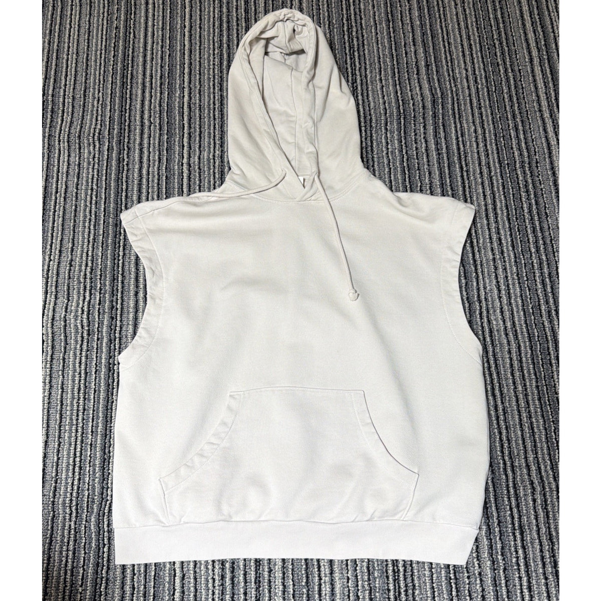 H&M Men Sweatshirt L Beige Sleeveless Drawstring Hoodie Gym Training Pullover
