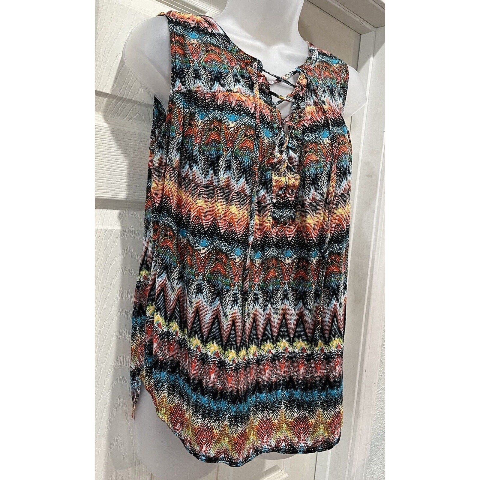 No boundaries womens Size L Multicolor Abstract print boho Chiffon blouse top