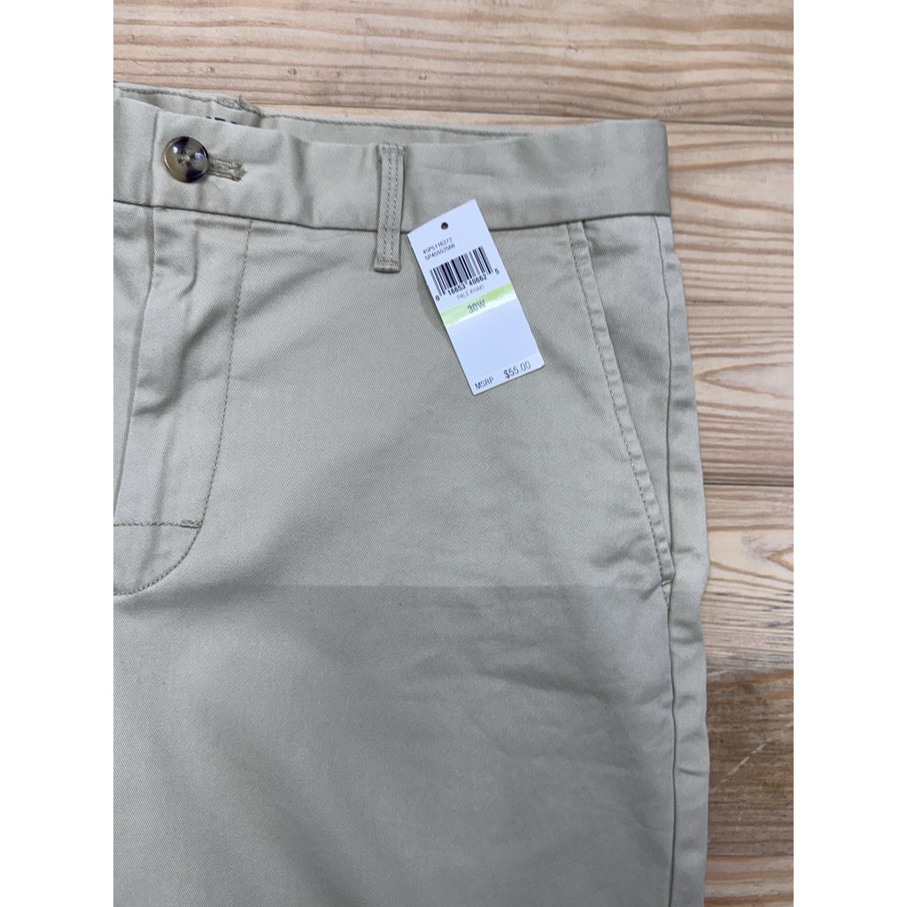 IZOD Saltwater Shorts Stretch Flat Front Relaxed 9.5 Inseam Tan Khaki Men’s 30