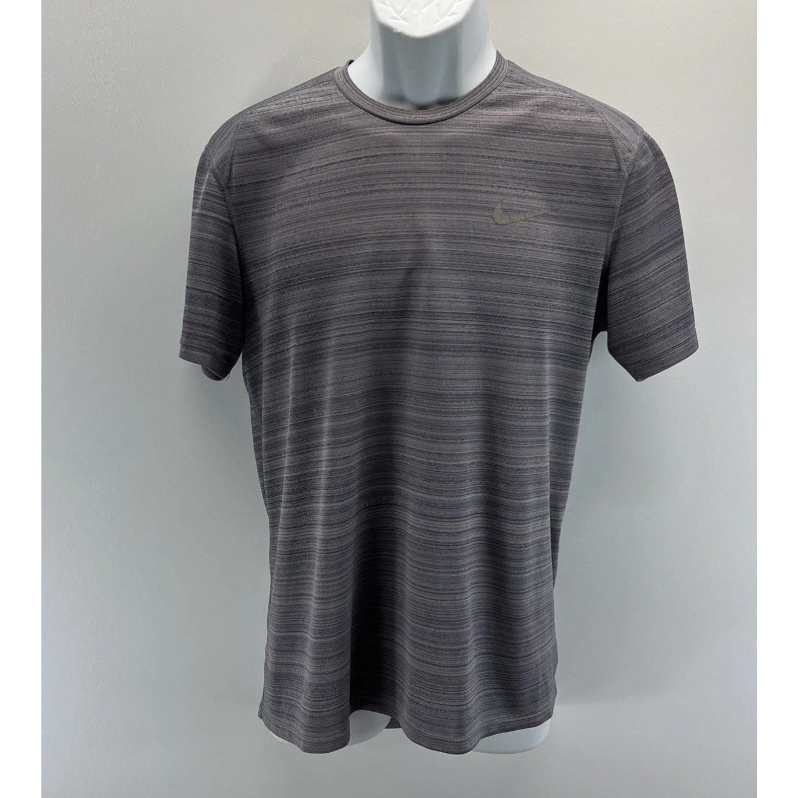 Men's NIKE RUNNING Dri-Fit Running Top Size Medium