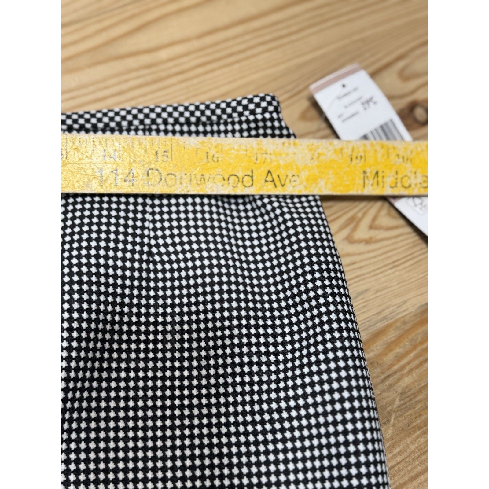 Le Suit Black Ivory Skirt Suit (2-Pieces) New With Tags Women’s Size 12 NWT