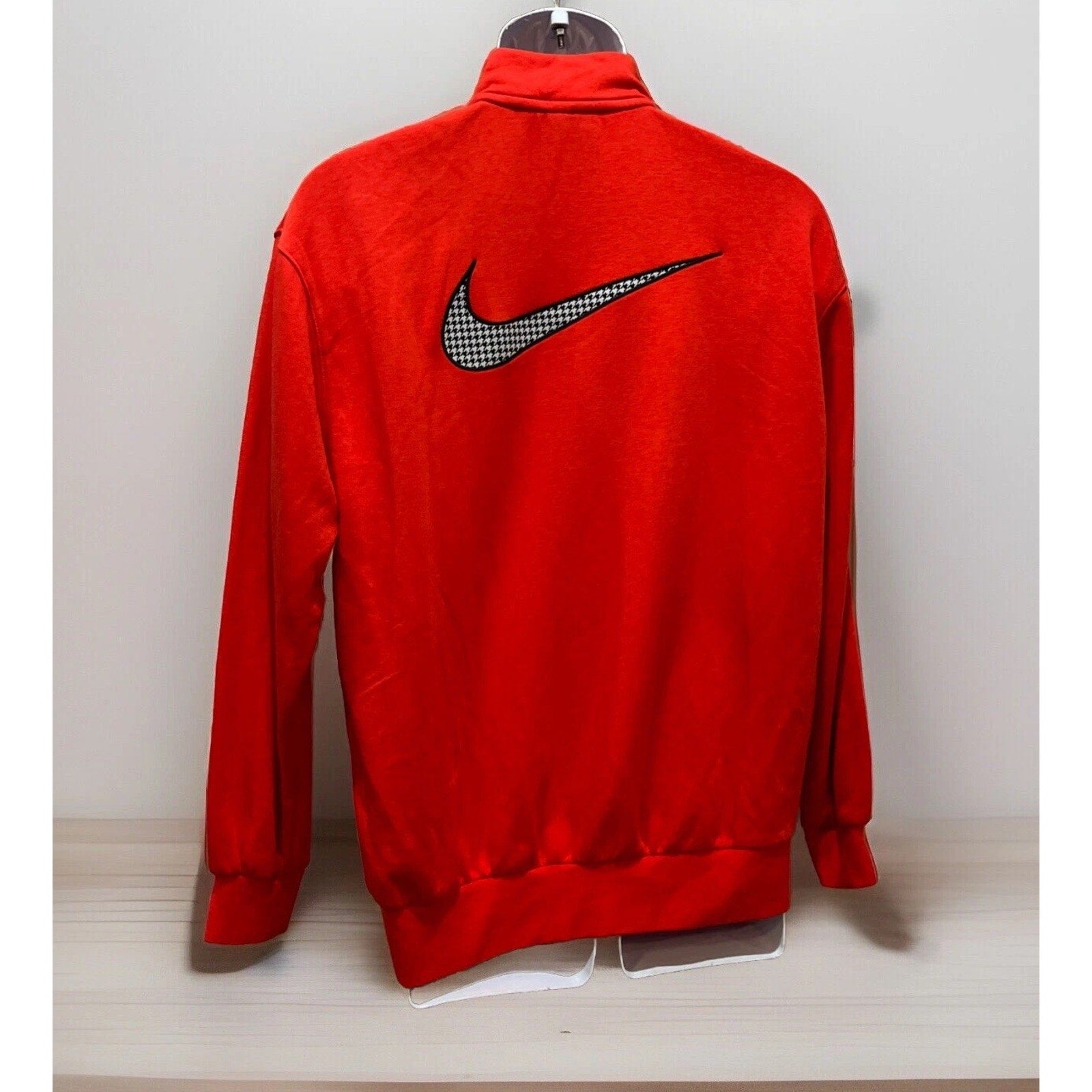 Nike Red Men’s XS Sweatshirt DD5031-673 Sports Athletic Patterned Houndstooth