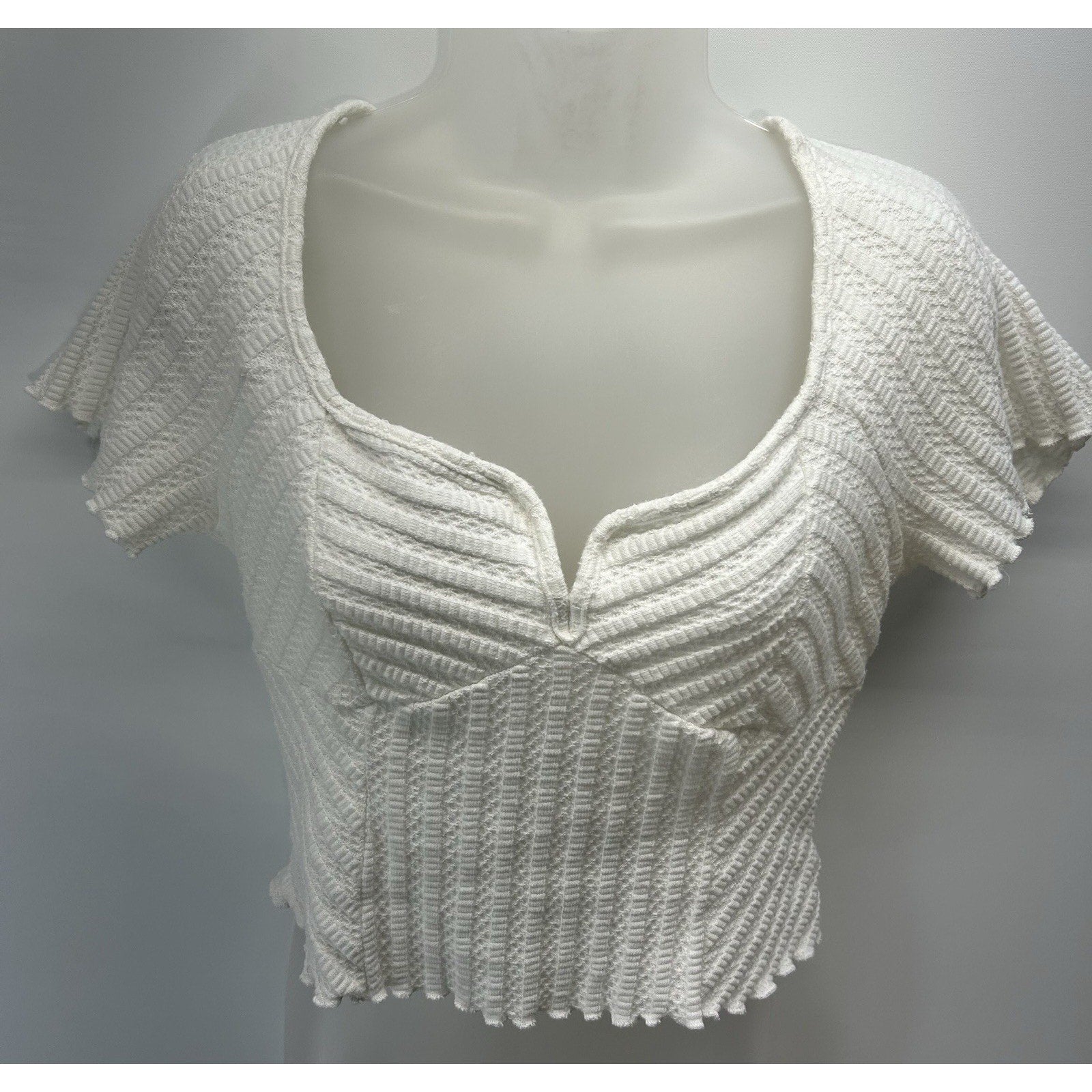 Atelier by Kirious Women's White Short Sleeve Knit Cropped Top Size XL.