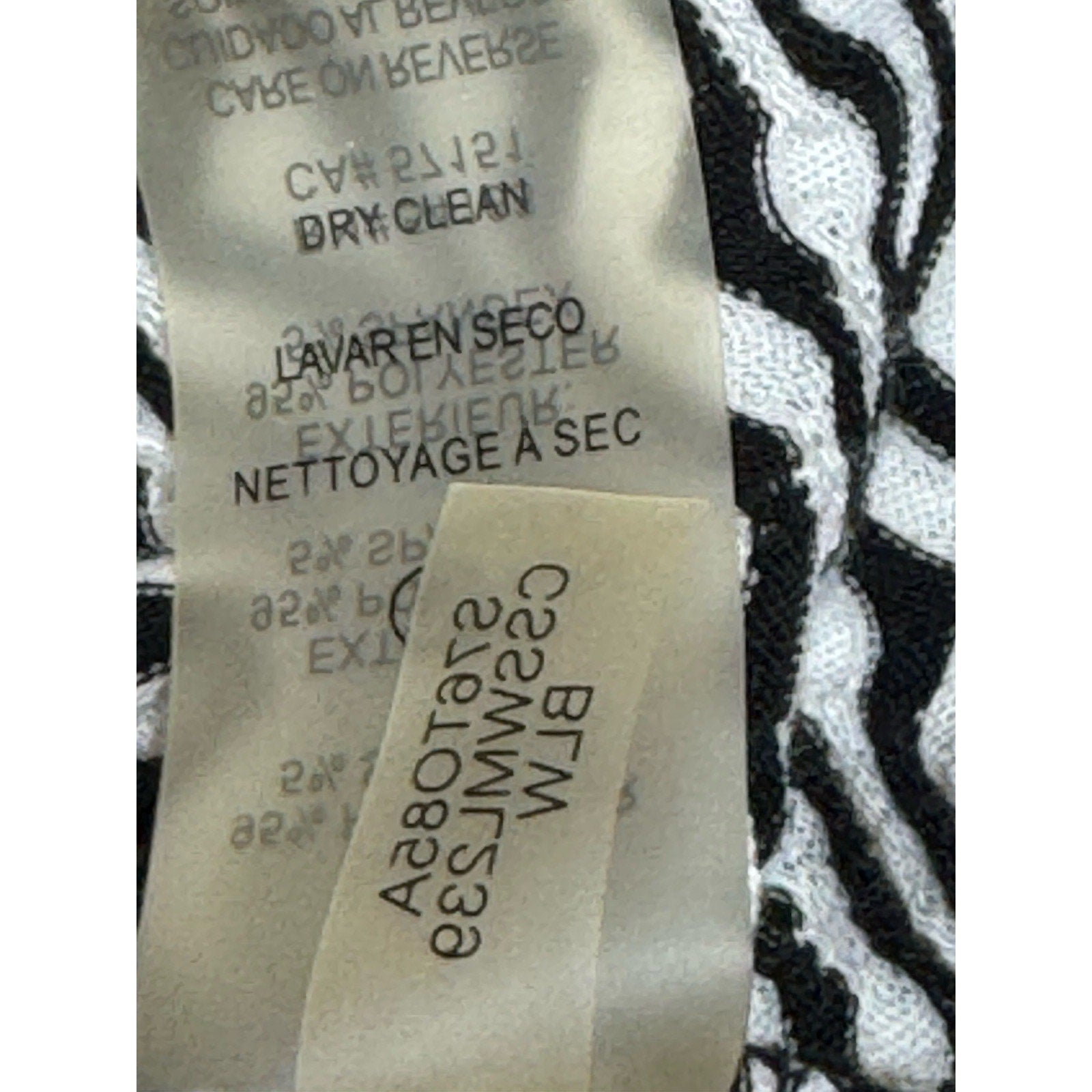 Calvin Klein Black White Zig Zap Logo Top Blouse Short Sleeve Women’s Large