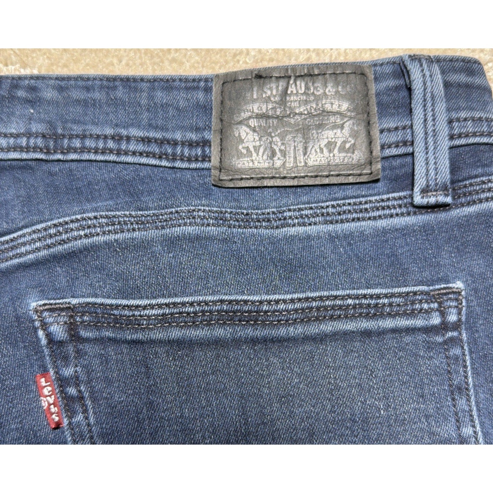 Levis 529 Women's Curvy Mid Rise Bootcut Jeans Size 32 Dark Wash Stretch 32x30